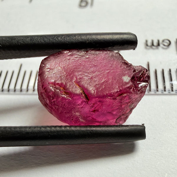 Tanga Garnet, 6.88ct, Mlimbi, Mwakijembe, near the kenyan border, Tanzania, vvs, note flattish shape