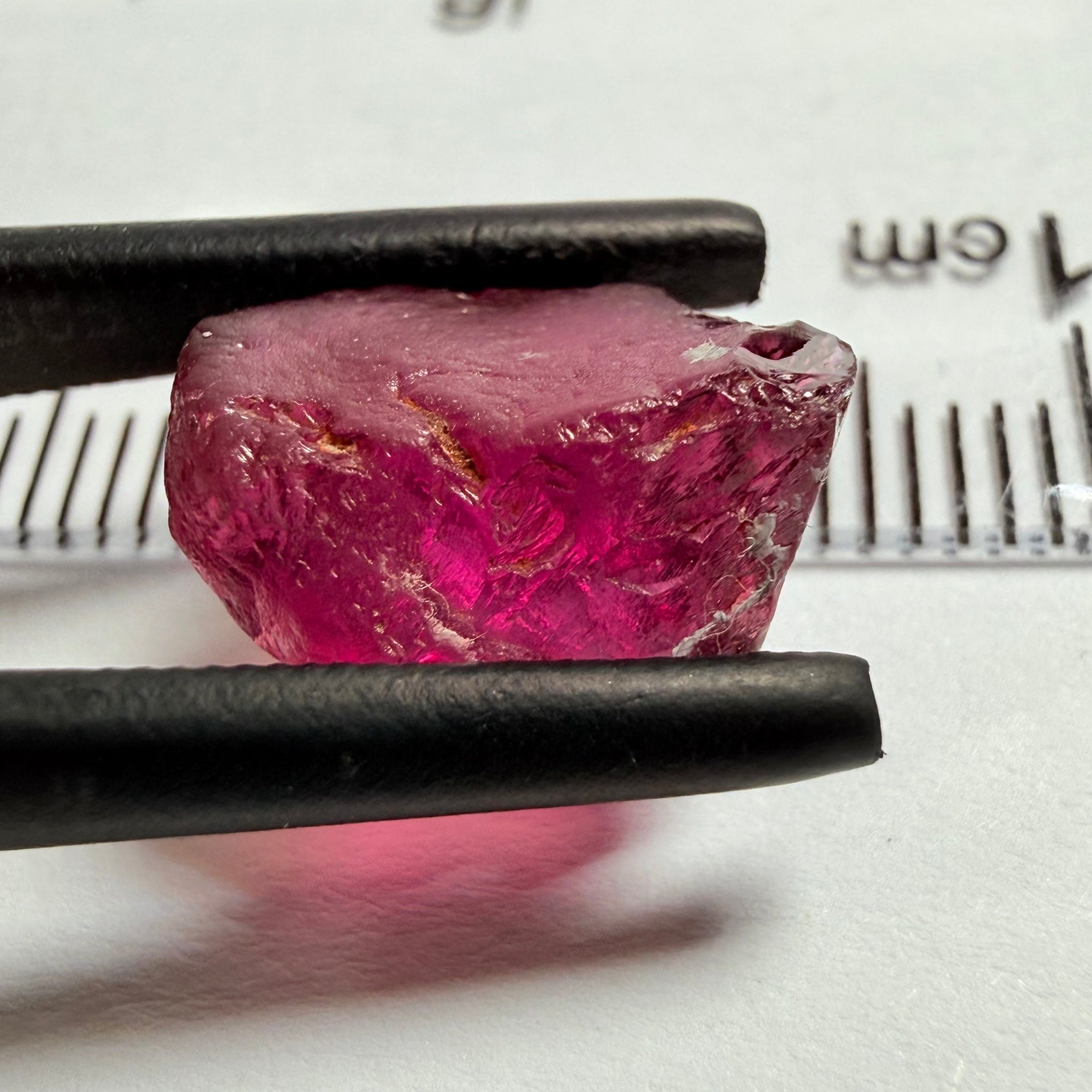 Tanga Garnet, 6.88ct, Mlimbi, Mwakijembe, near the kenyan border, Tanzania, vvs, note flattish shape