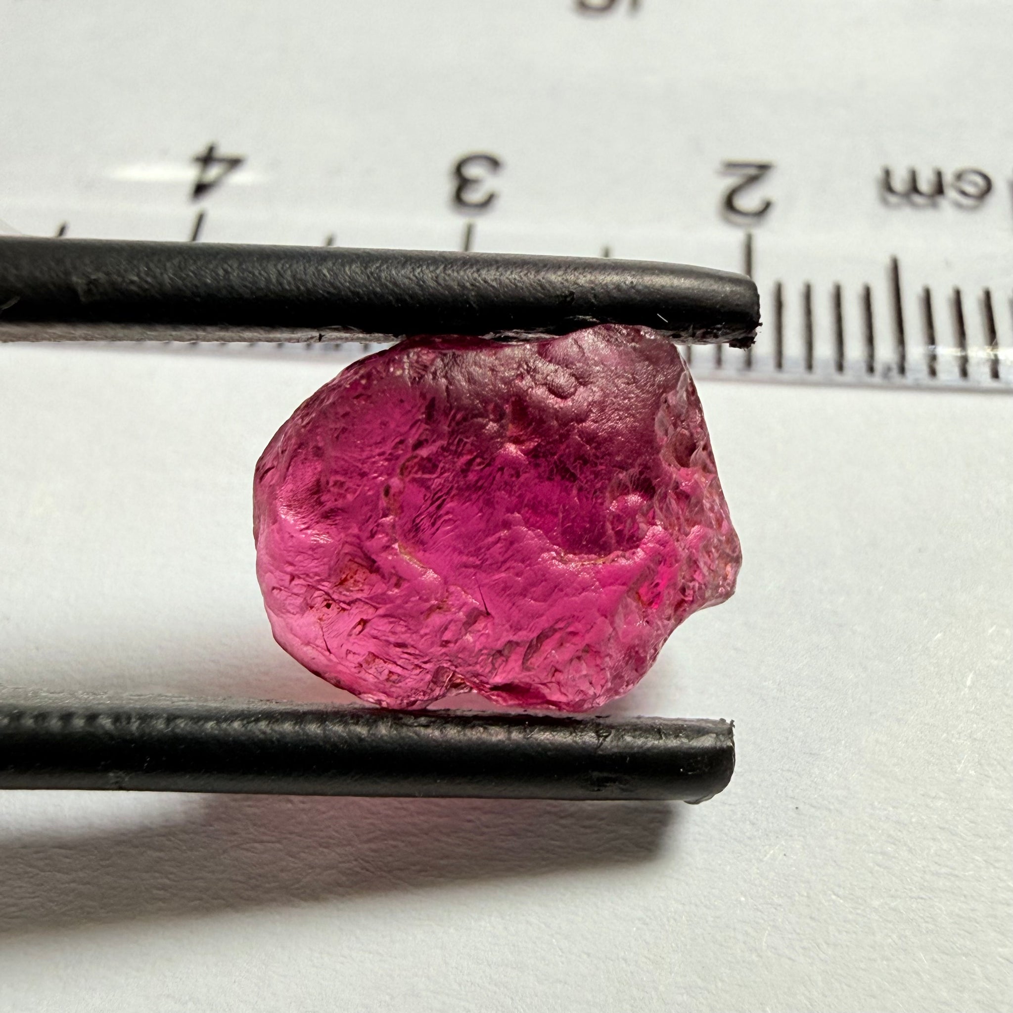 Tanga Garnet, 6.88ct, Mlimbi, Mwakijembe, near the kenyan border, Tanzania, vvs, note flattish shape