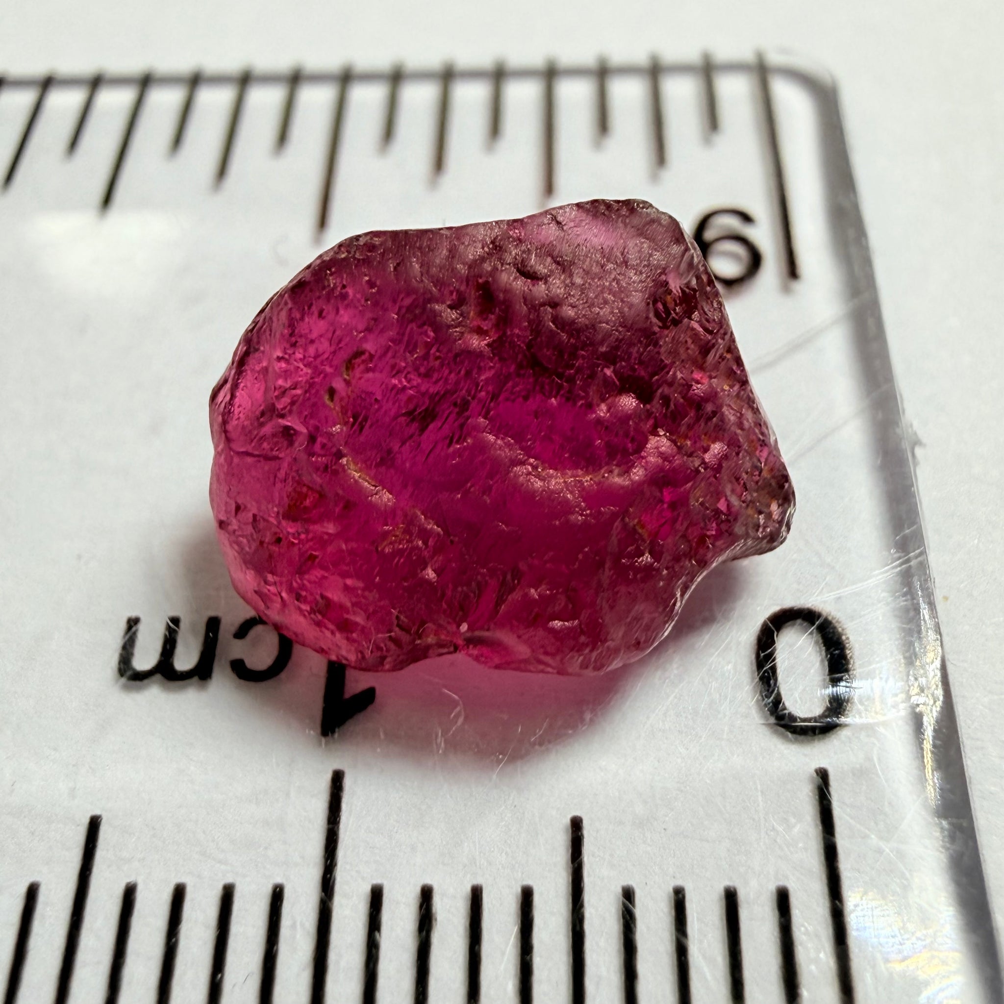 Tanga Garnet, 6.88ct, Mlimbi, Mwakijembe, near the kenyan border, Tanzania, vvs, note flattish shape