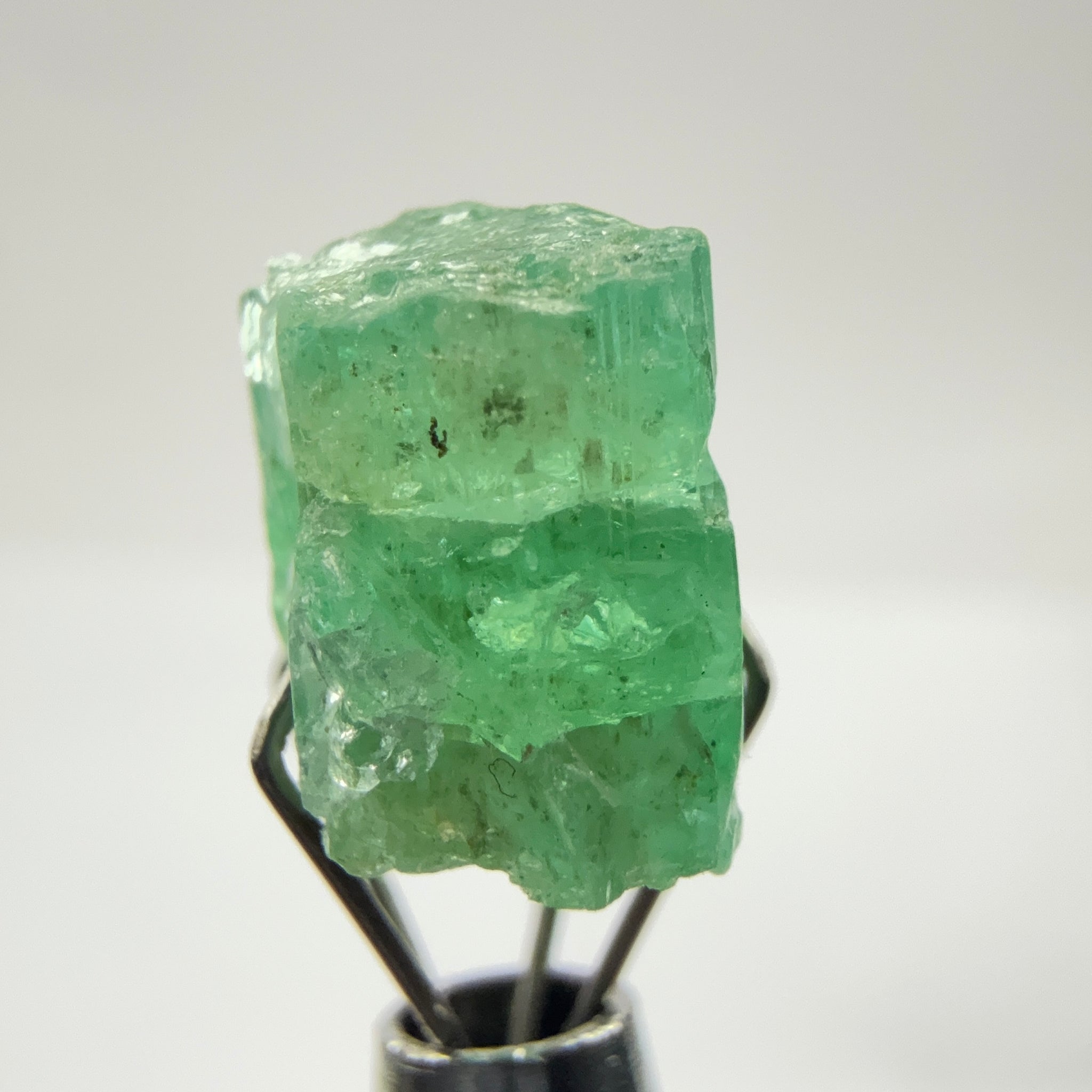 Emerald Crystal, 6.88ct, Tanzania, Untreated Unheated, specimen grade