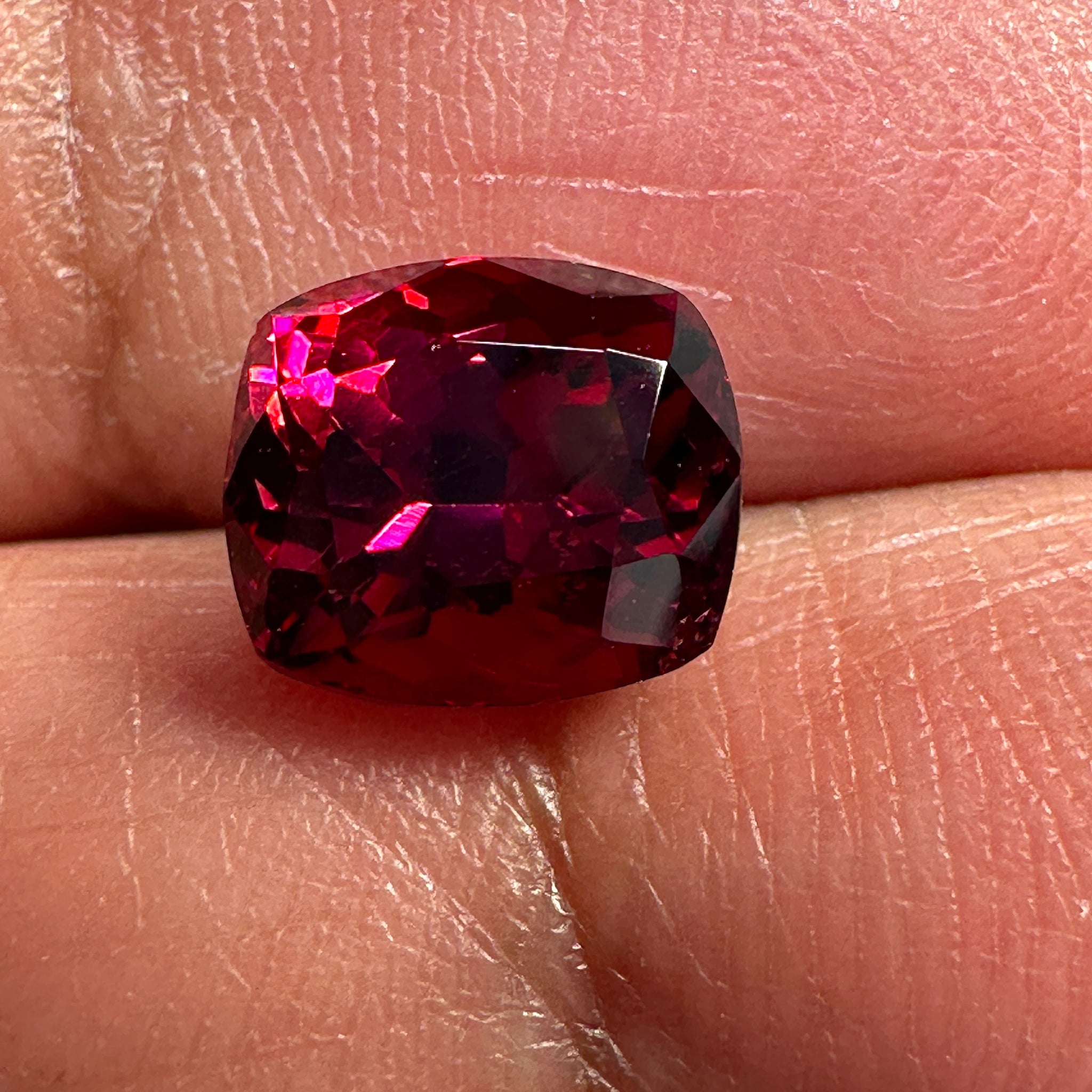 Rose Garnet, 2.86ct, Tanzania. Untreated Unheated