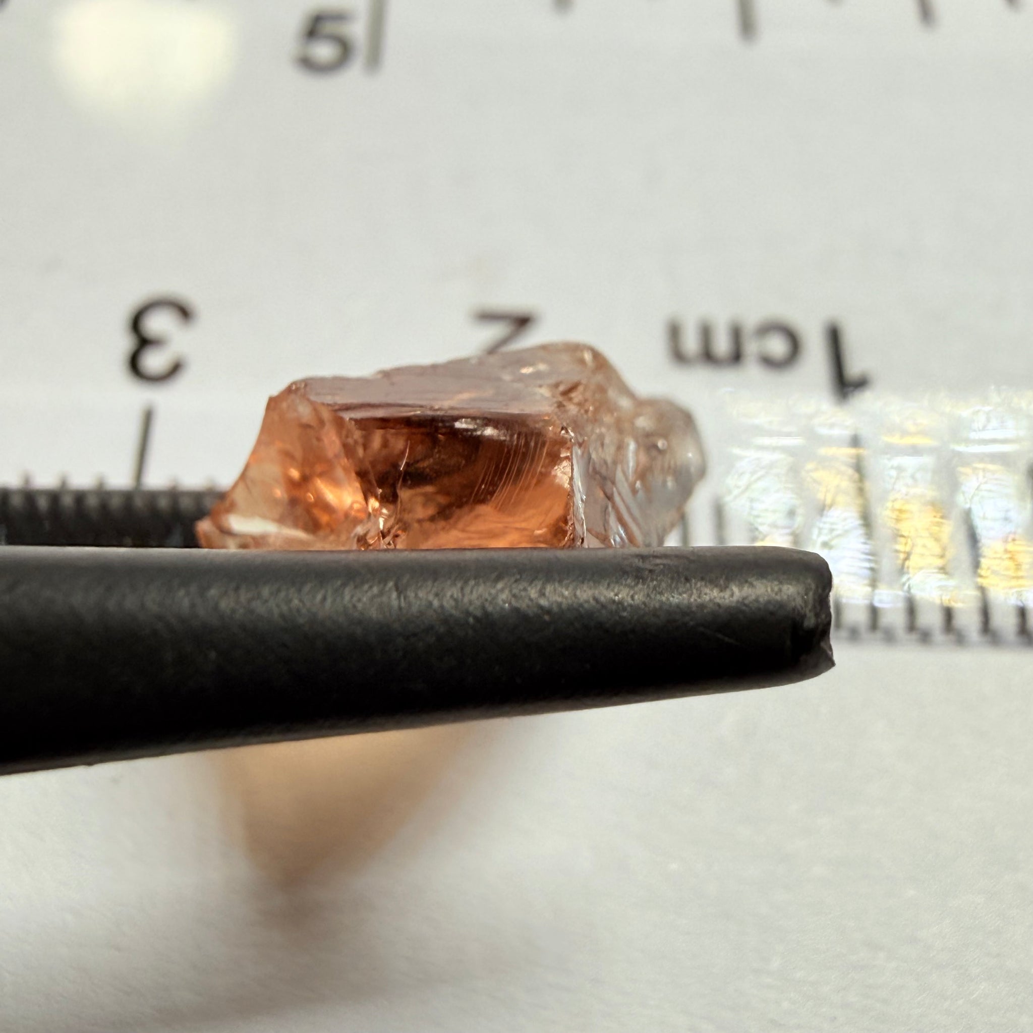 Malaya Garnet, 5.55ct, Umba Valley, Tanzania, Untreated Unheated, vvs, flattish, note shape