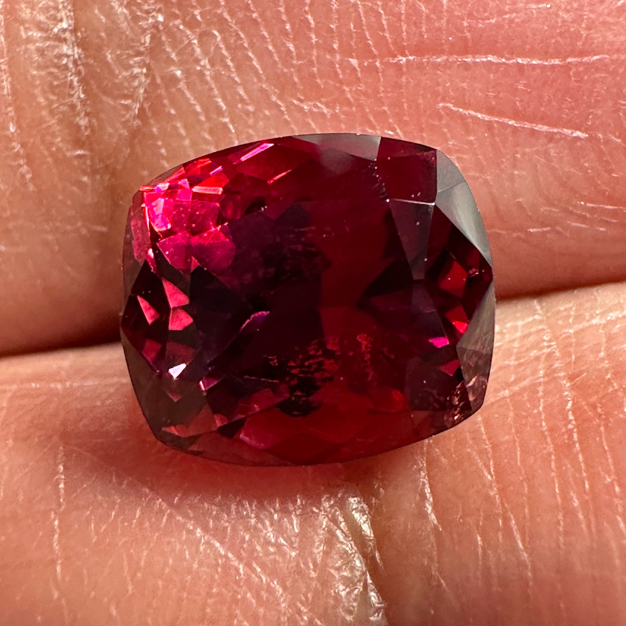 Rose Garnet, 2.86ct, Tanzania. Untreated Unheated