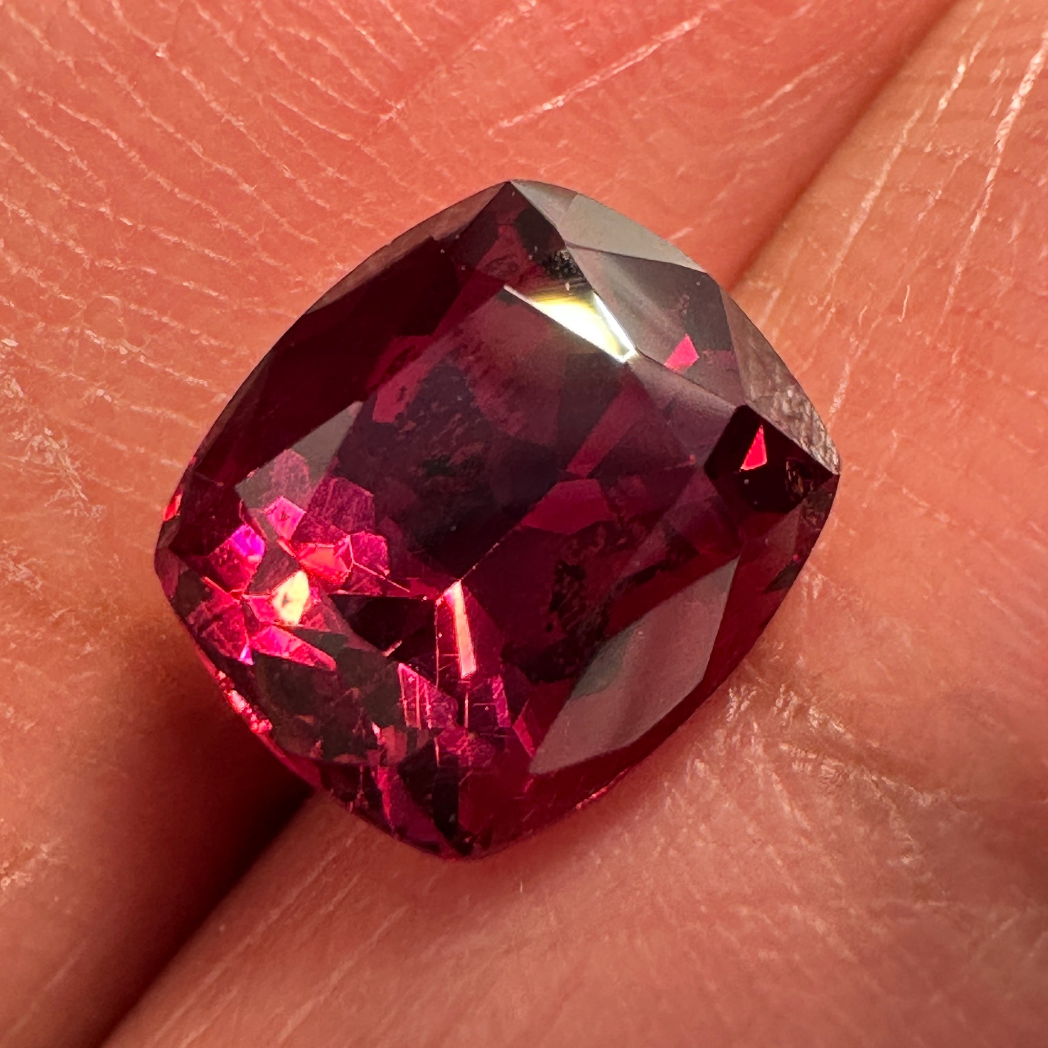 Rose Garnet, 2.86ct, Tanzania. Untreated Unheated