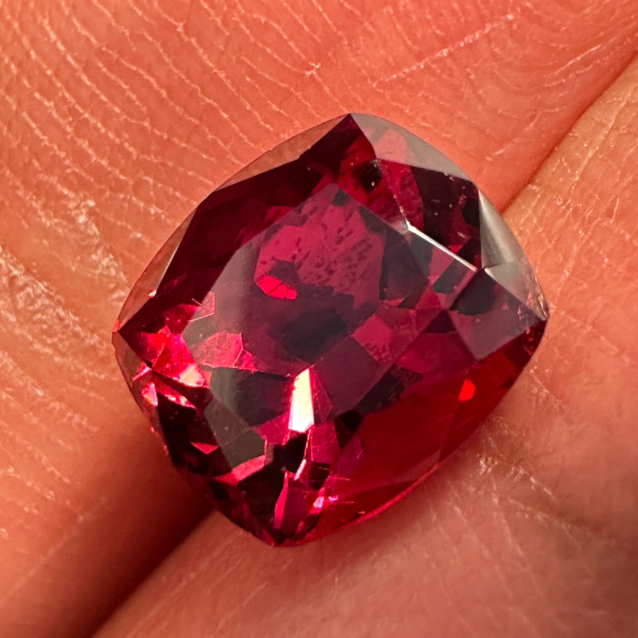 Rose Garnet, 2.86ct, Tanzania. Untreated Unheated