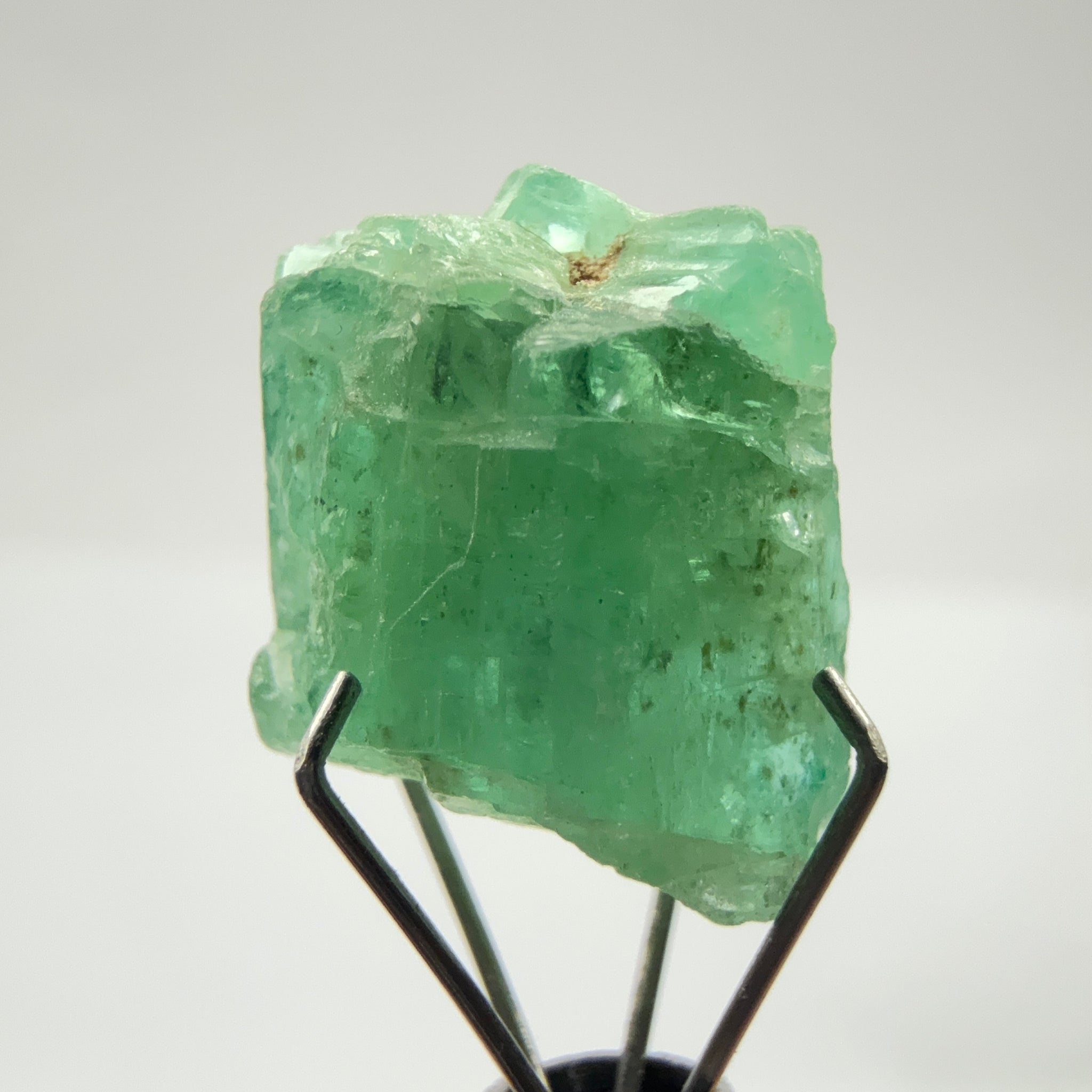 Emerald Crystal, 8.66ct, Tanzania, Untreated Unheated, specimen grade