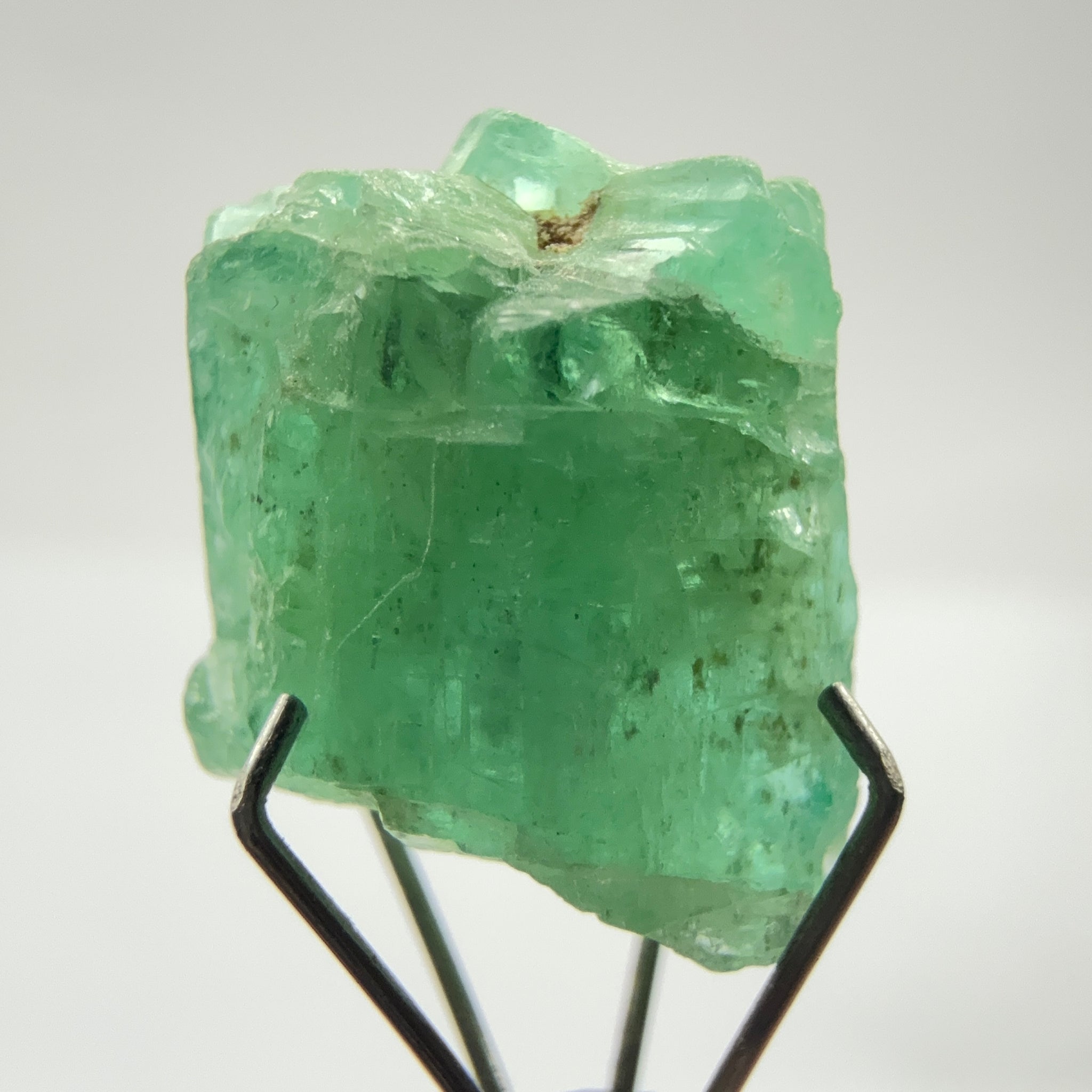 Emerald Crystal, 8.66ct, Tanzania, Untreated Unheated, specimen grade