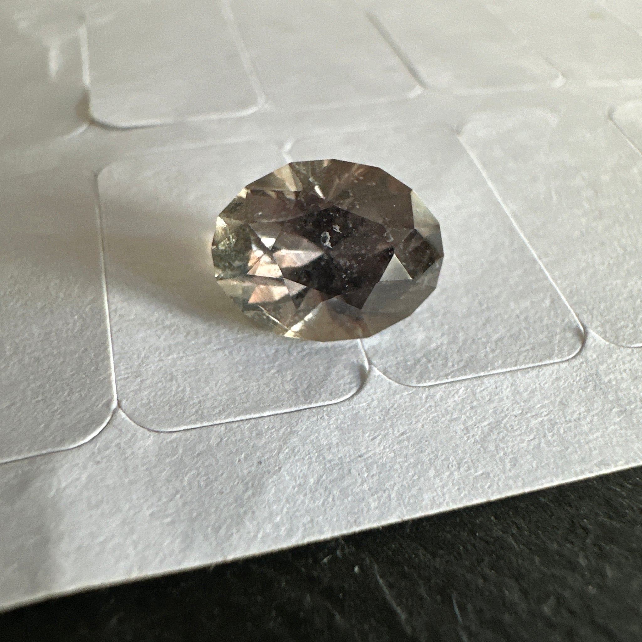 Sapphire, Colour Change, 3.21ct, Umba Valley, Tanzania, Untreated Unheated. Precision cut by us in London. See other pics for colour change effect of this sapphire