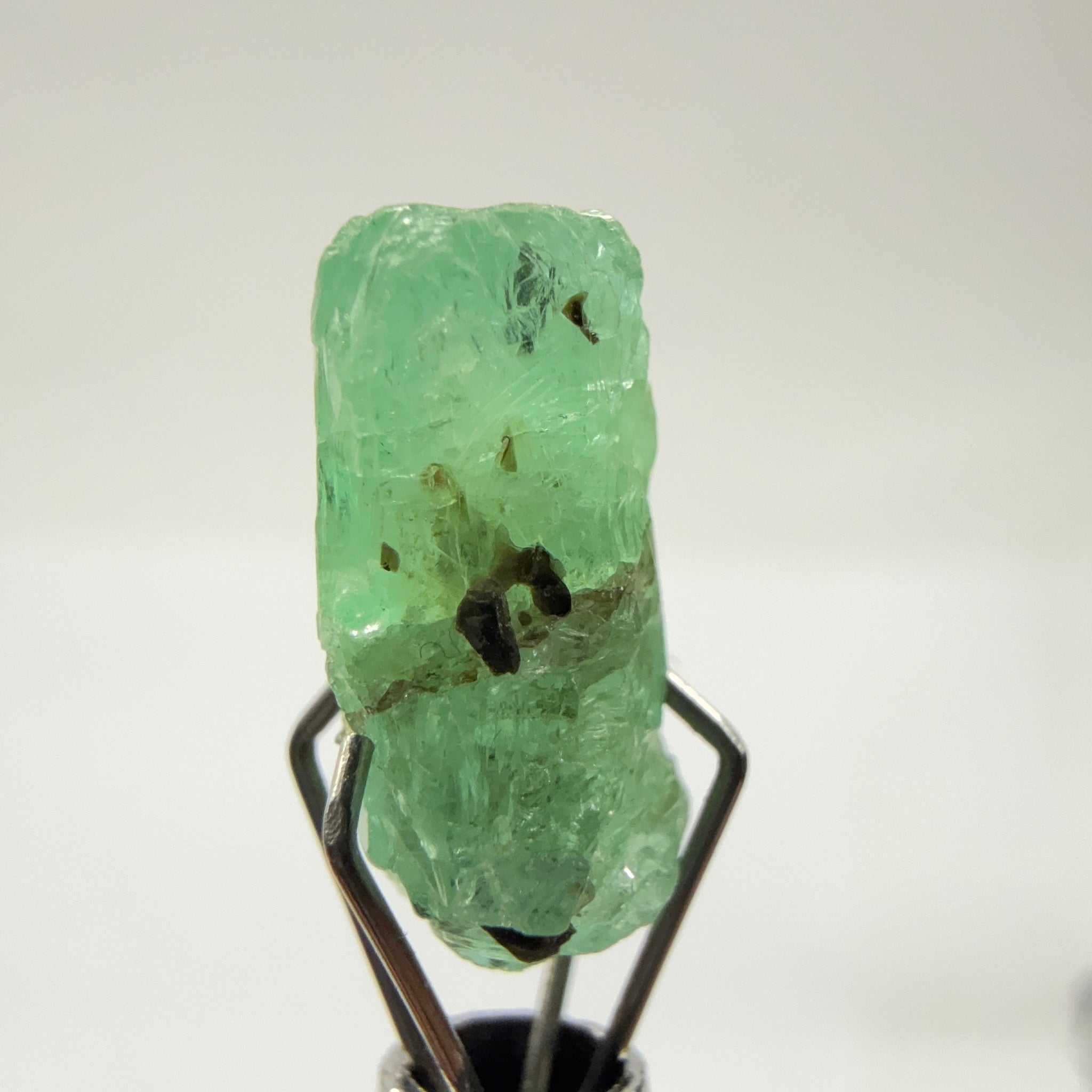 Emerald Crystal, 4.90ct, Tanzania, Untreated Unheated, specimen grade