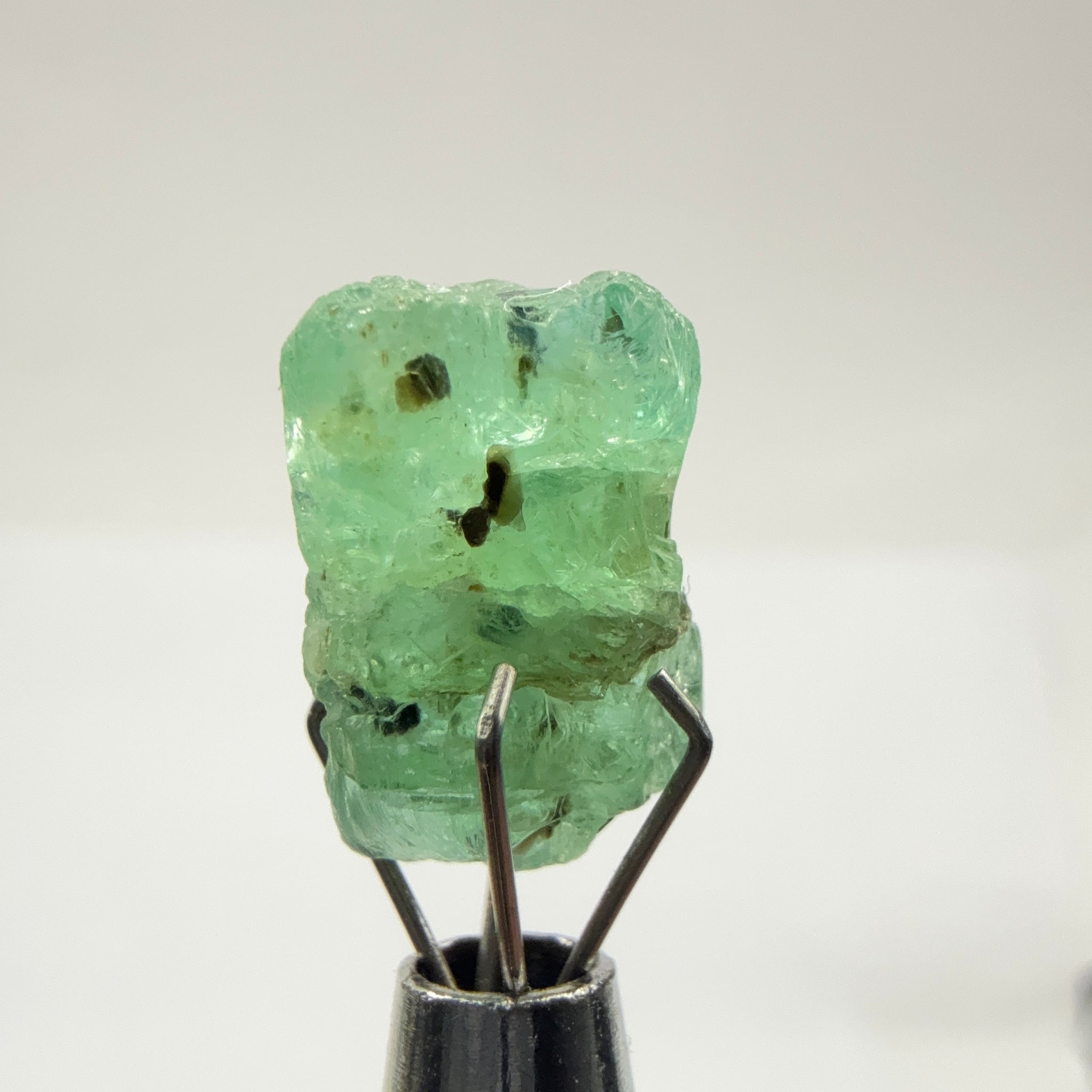 Emerald Crystal, 4.90ct, Tanzania, Untreated Unheated, specimen grade