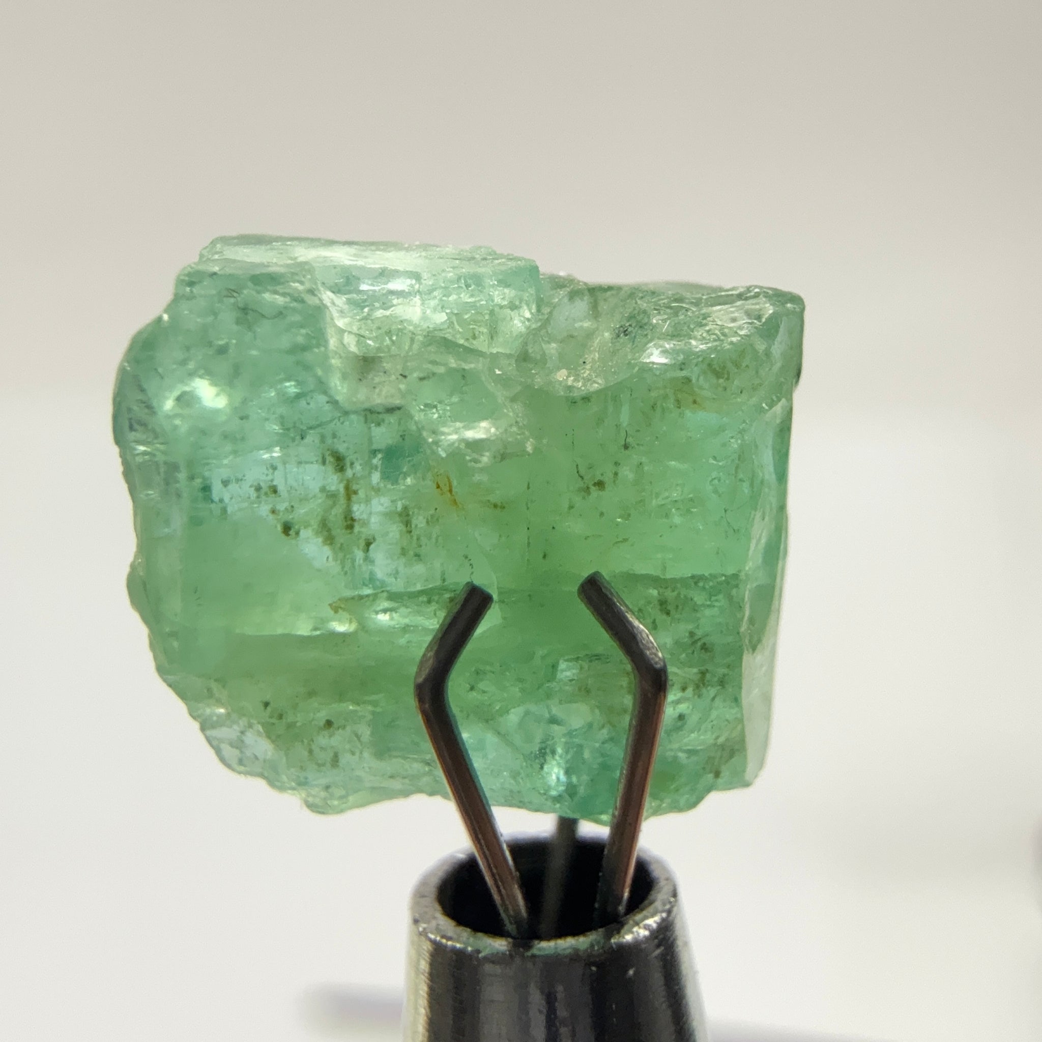 Emerald Crystal, 4.60ct, Tanzania, Untreated Unheated, specimen grade