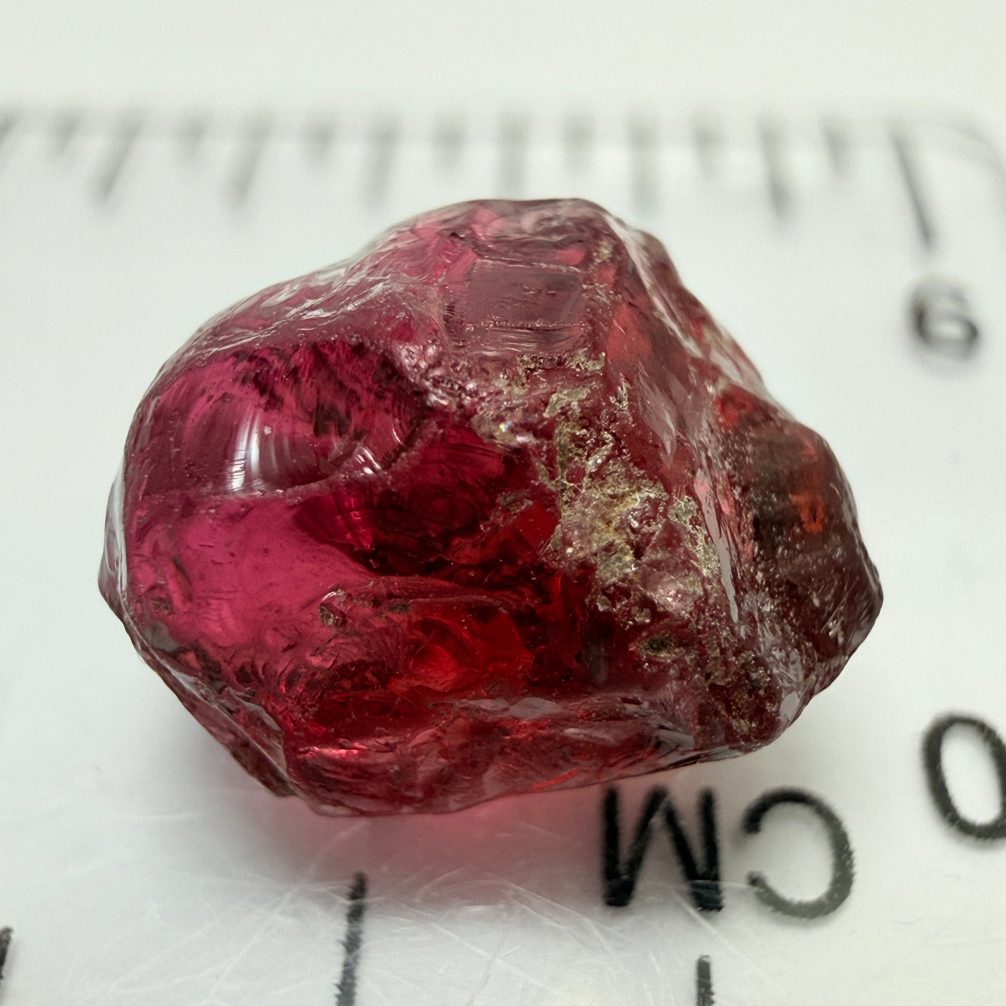 Umba Rhodolite, 6.79ct, Tanzania, Untreated Unheated, veil on outside going slightly in