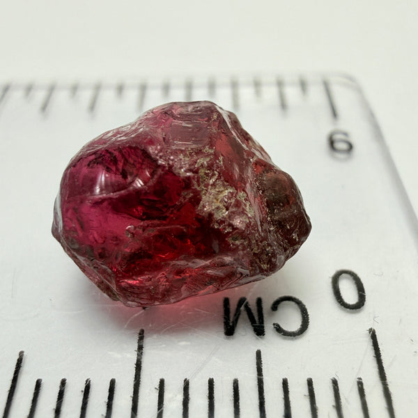 Umba Rhodolite, 6.79ct, Tanzania, Untreated Unheated, veil on outside going slightly in