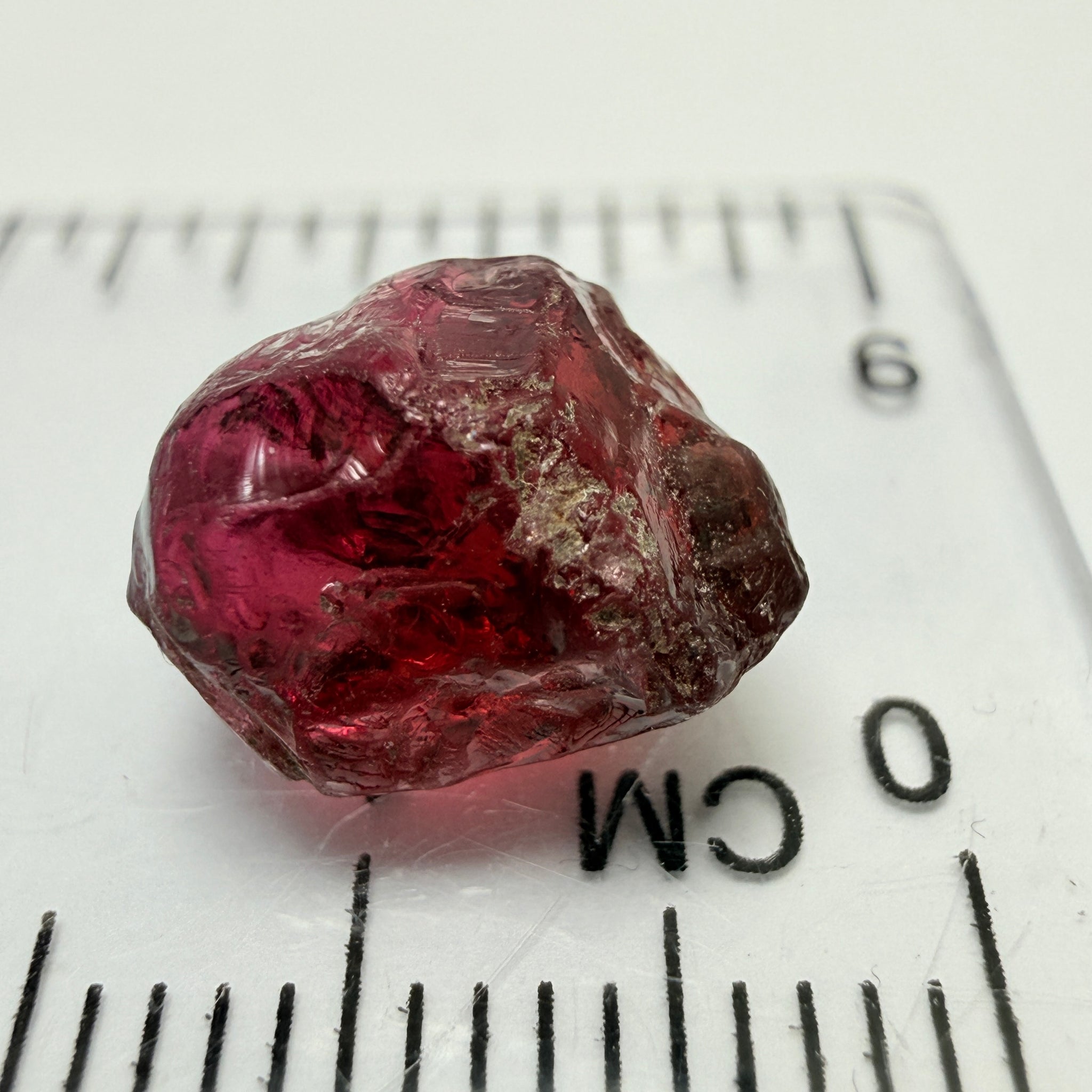 Umba Rhodolite, 6.79ct, Tanzania, Untreated Unheated, veil on outside going slightly in