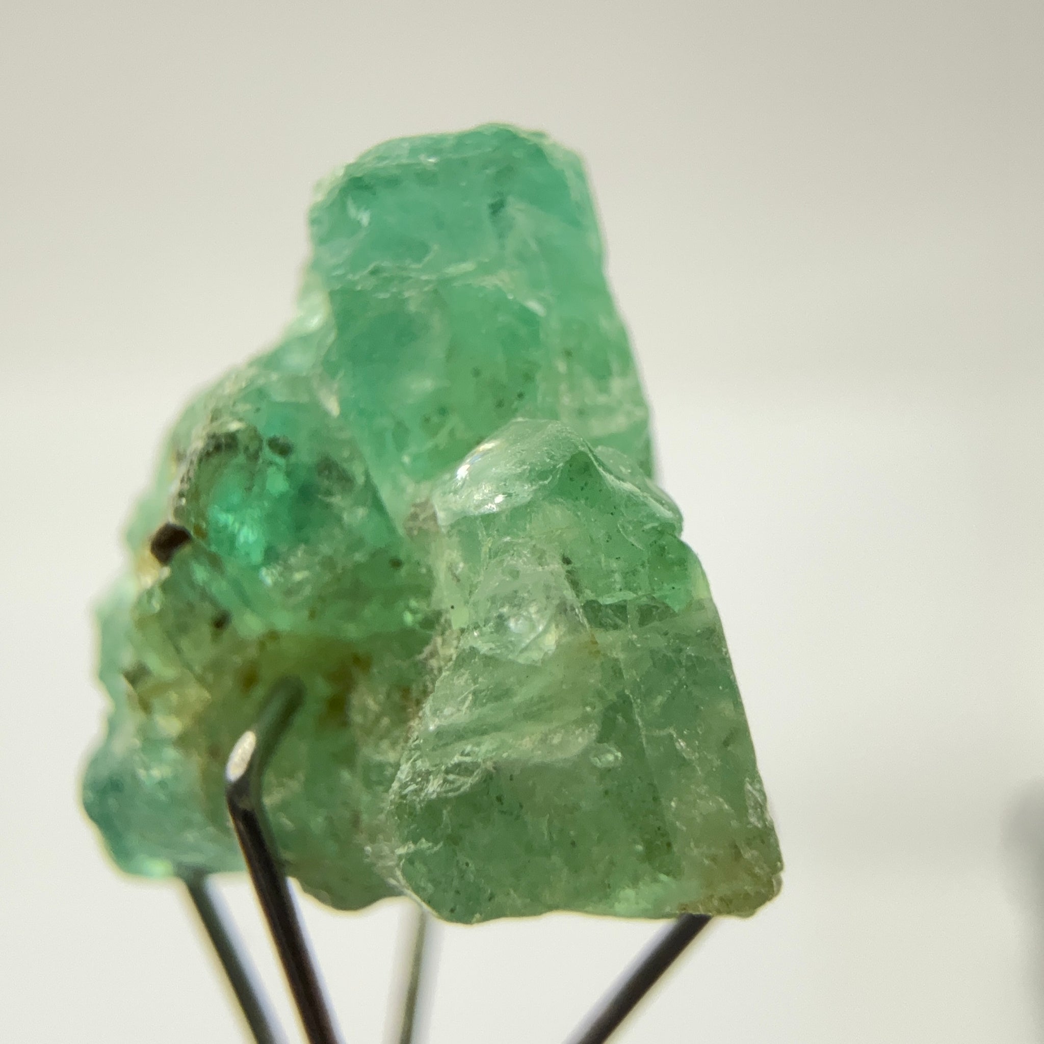 Emerald Crystal, 7.53ct, Tanzania, Untreated Unheated, specimen grade