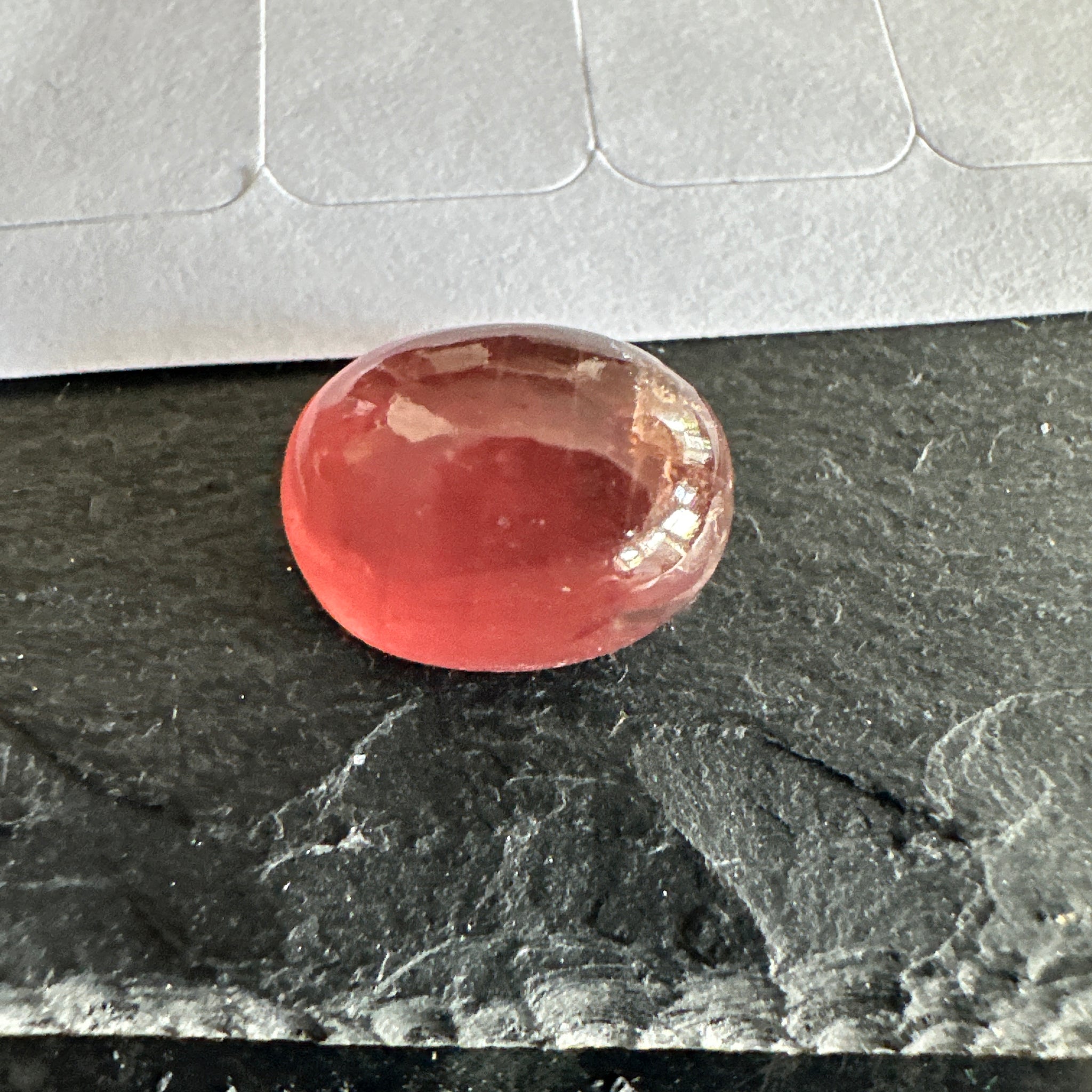 Padparadscha Sapphire Cabochon, 6.57ct, Tanzania, UNTREATED UNHEATED. 11 x 8.2 x 5 mm, seems to have a colour shift