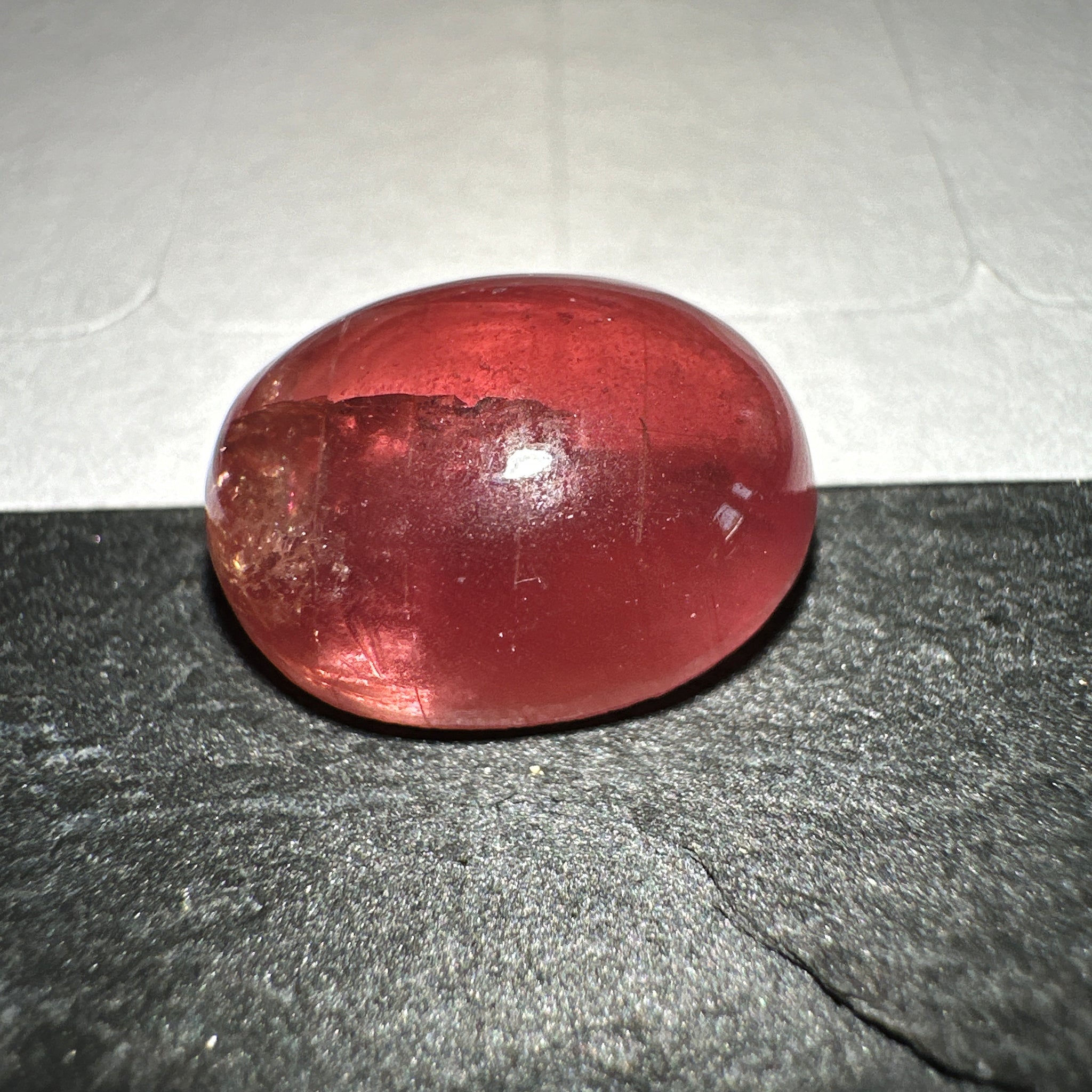 Padparadscha Sapphire Cabochon, 6.57ct, Tanzania, UNTREATED UNHEATED. 11 x 8.2 x 5 mm, seems to have a colour shift