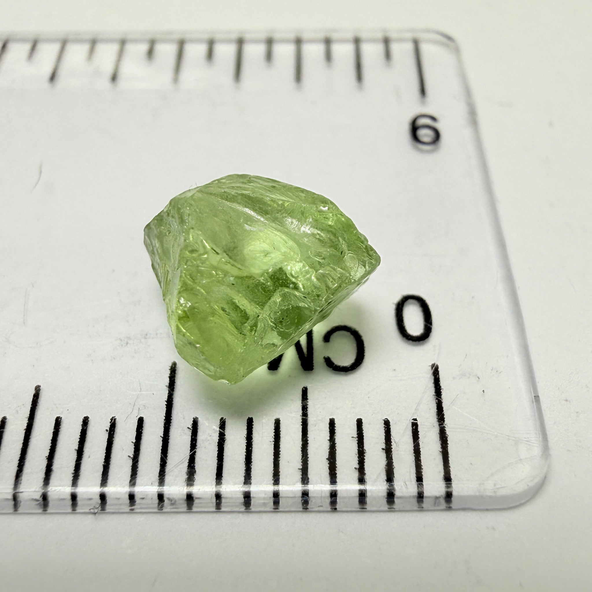 Tsavorite Garnet, 3.28ct, Tanzania, Untreated Unheated, veils and some tiny black spots, see pics
