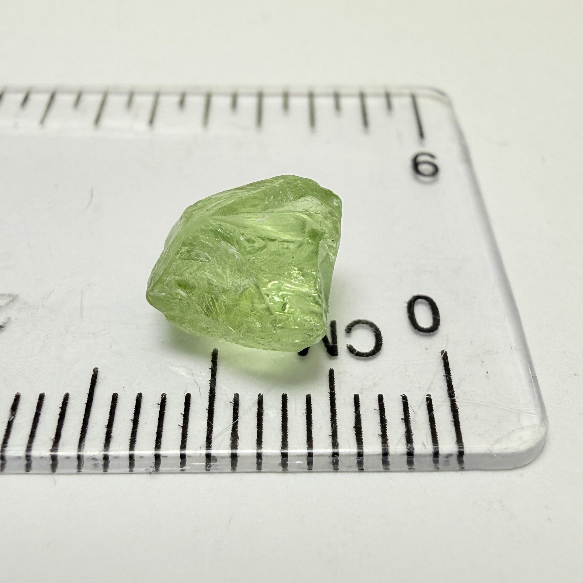Tsavorite Garnet, 3.28ct, Tanzania, Untreated Unheated, veils and some tiny black spots, see pics