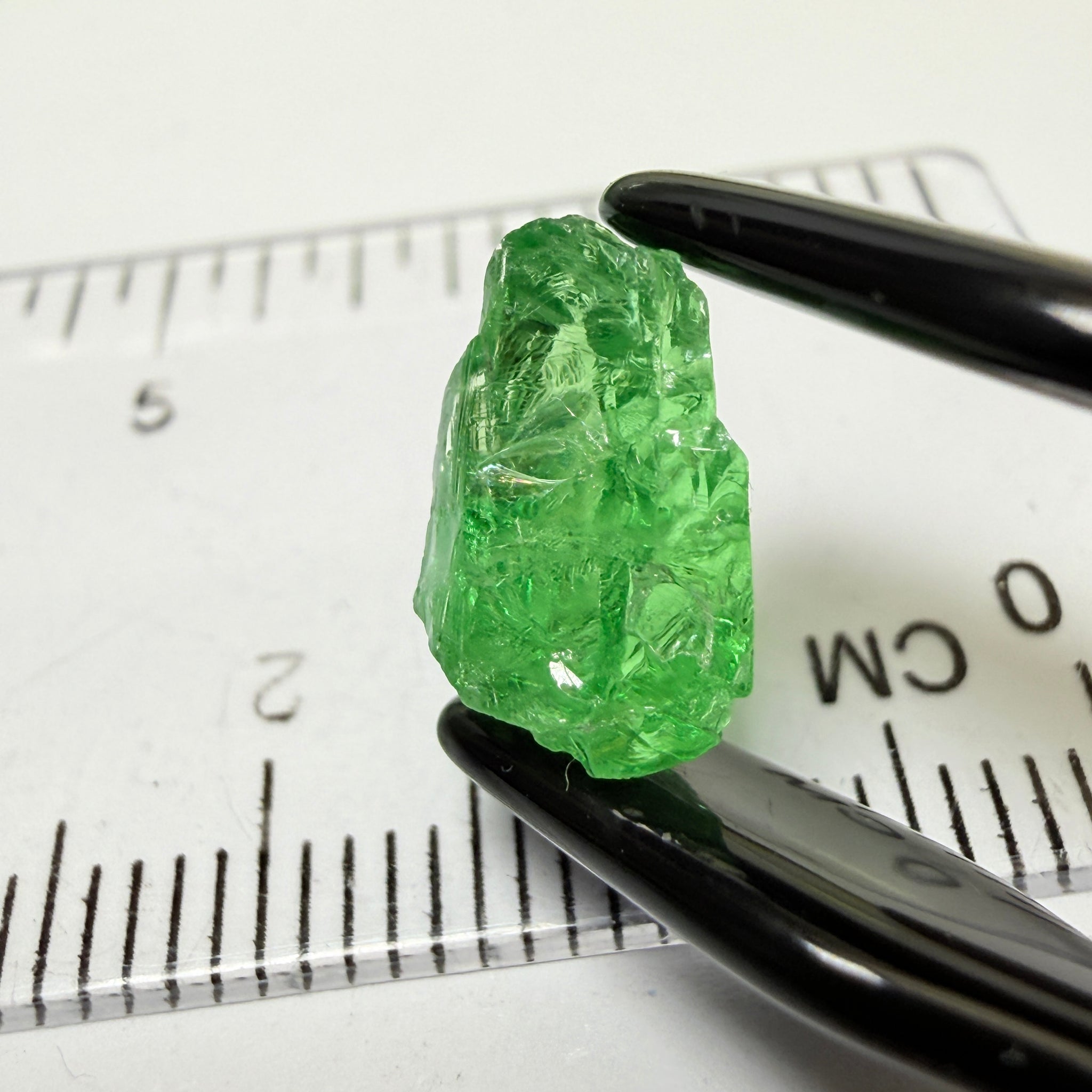 Tsavorite Garnet, 4.20ct, Tanzania, Untreated Unheated, heavy veils
