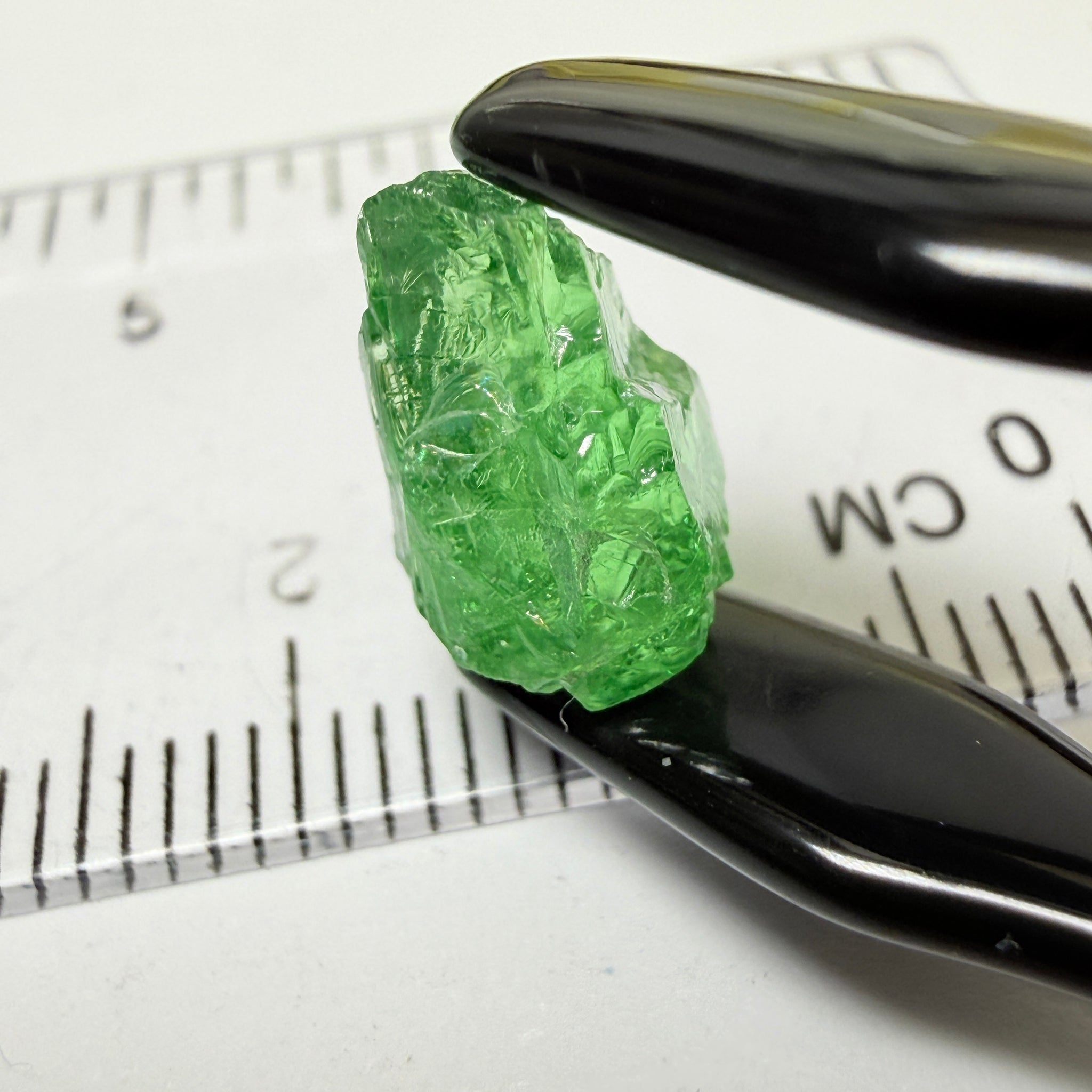 Tsavorite Garnet, 4.20ct, Tanzania, Untreated Unheated, heavy veils