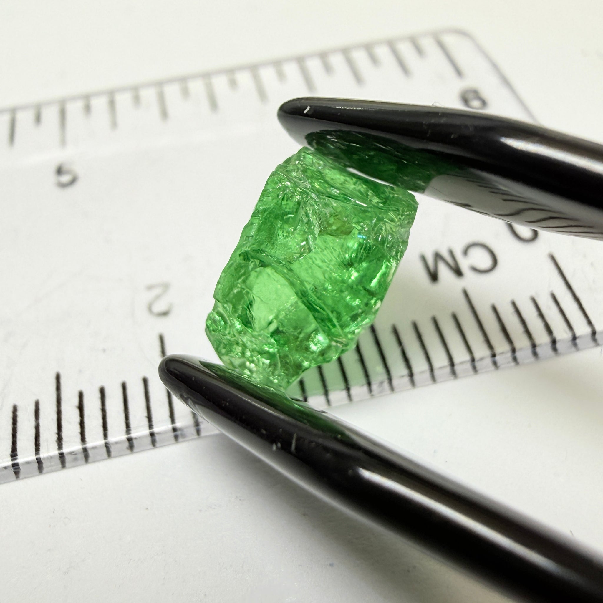Tsavorite Garnet, 4.20ct, Tanzania, Untreated Unheated, heavy veils