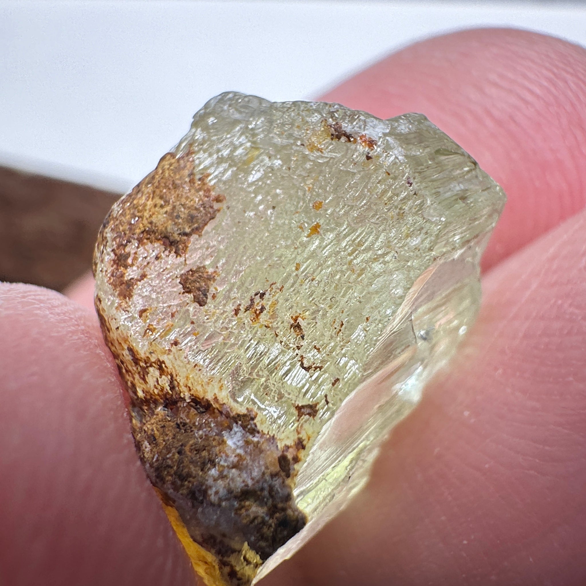 Tremolite Crystal, 13.66ct, Merelani, Tanzania, Untreated Unheated. Crack inside, the rest is vvs-if, see pic. Beautiful soft lime green colour