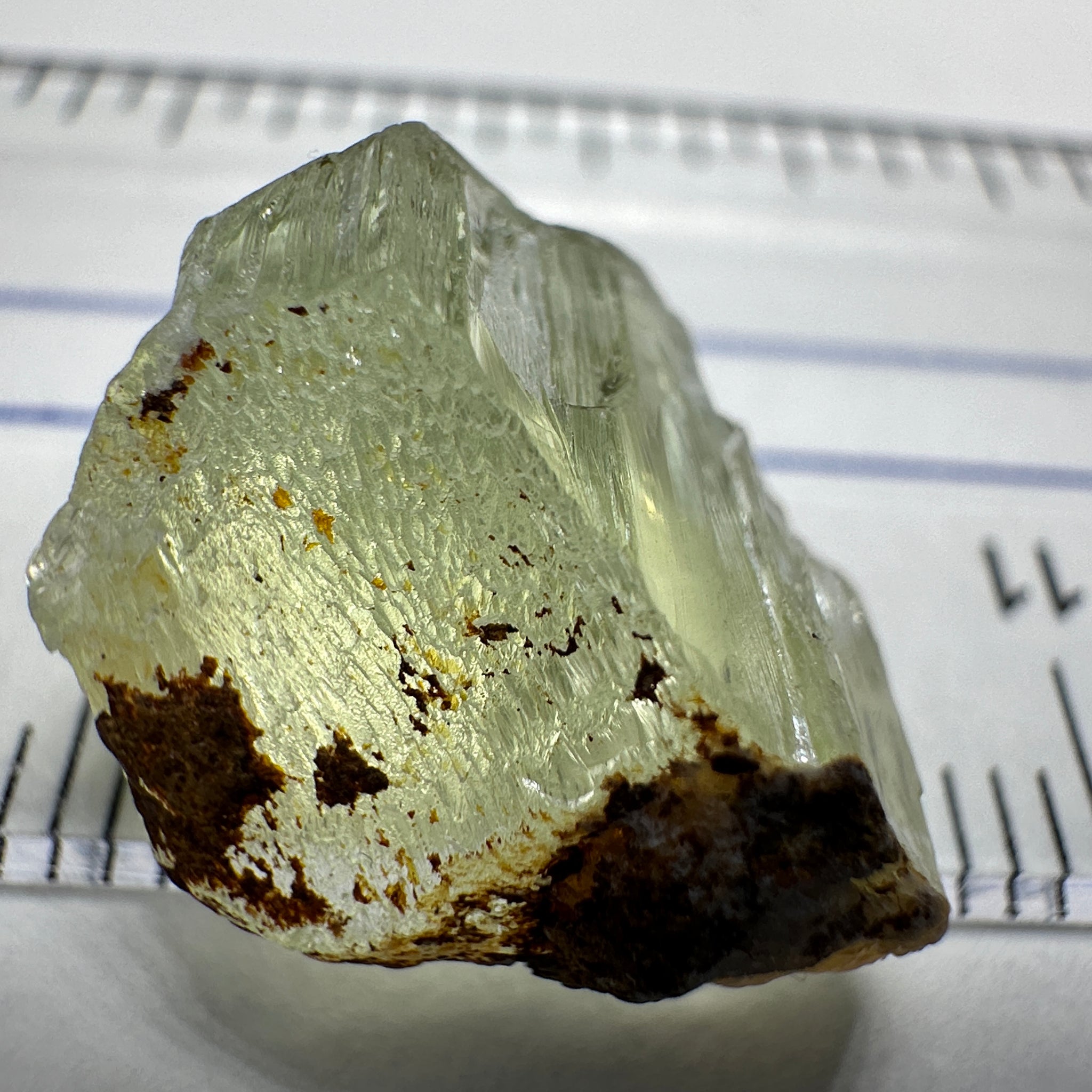 Tremolite Crystal, 13.66ct, Merelani, Tanzania, Untreated Unheated. Crack inside, the rest is vvs-if, see pic. Beautiful soft lime green colour