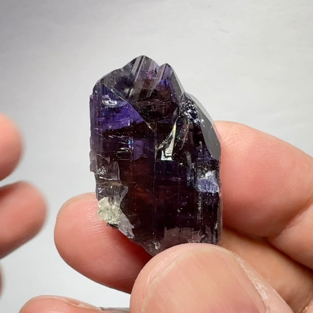 Tanzanite Crystal, 78.95ct / 15.772gm, from Merelani, Tanzania.  Untreated Unheated, Size: 32.2 × 18.5 × 17.2 mm.