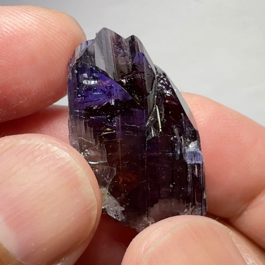 Tanzanite Crystal, 78.95ct / 15.772gm, from Merelani, Tanzania.  Untreated Unheated, Size: 32.2 × 18.5 × 17.2 mm.