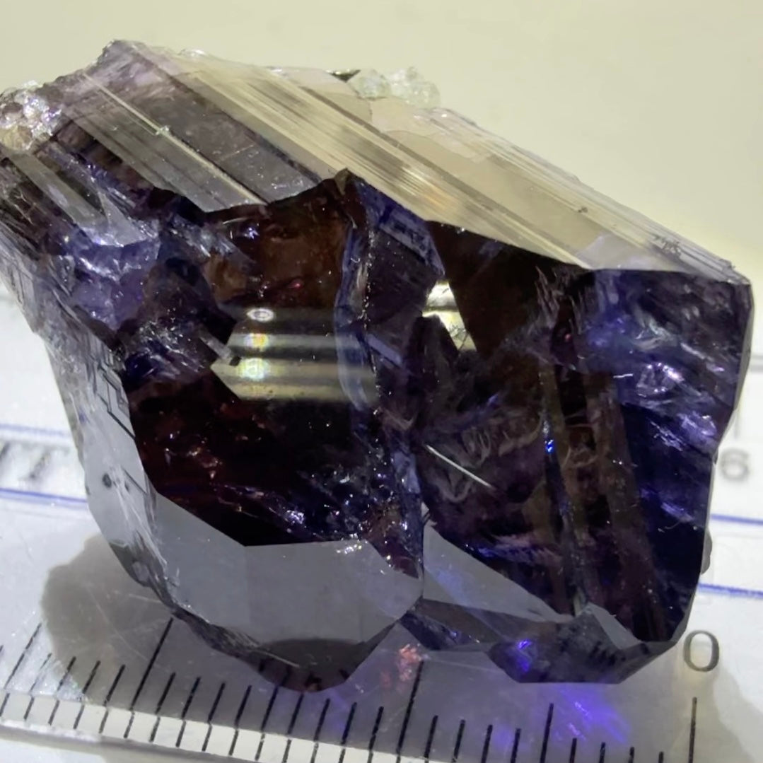 Tanzanite Crystal, 78.95ct / 15.772gm, from Merelani, Tanzania.  Untreated Unheated, Size: 32.2 × 18.5 × 17.2 mm.