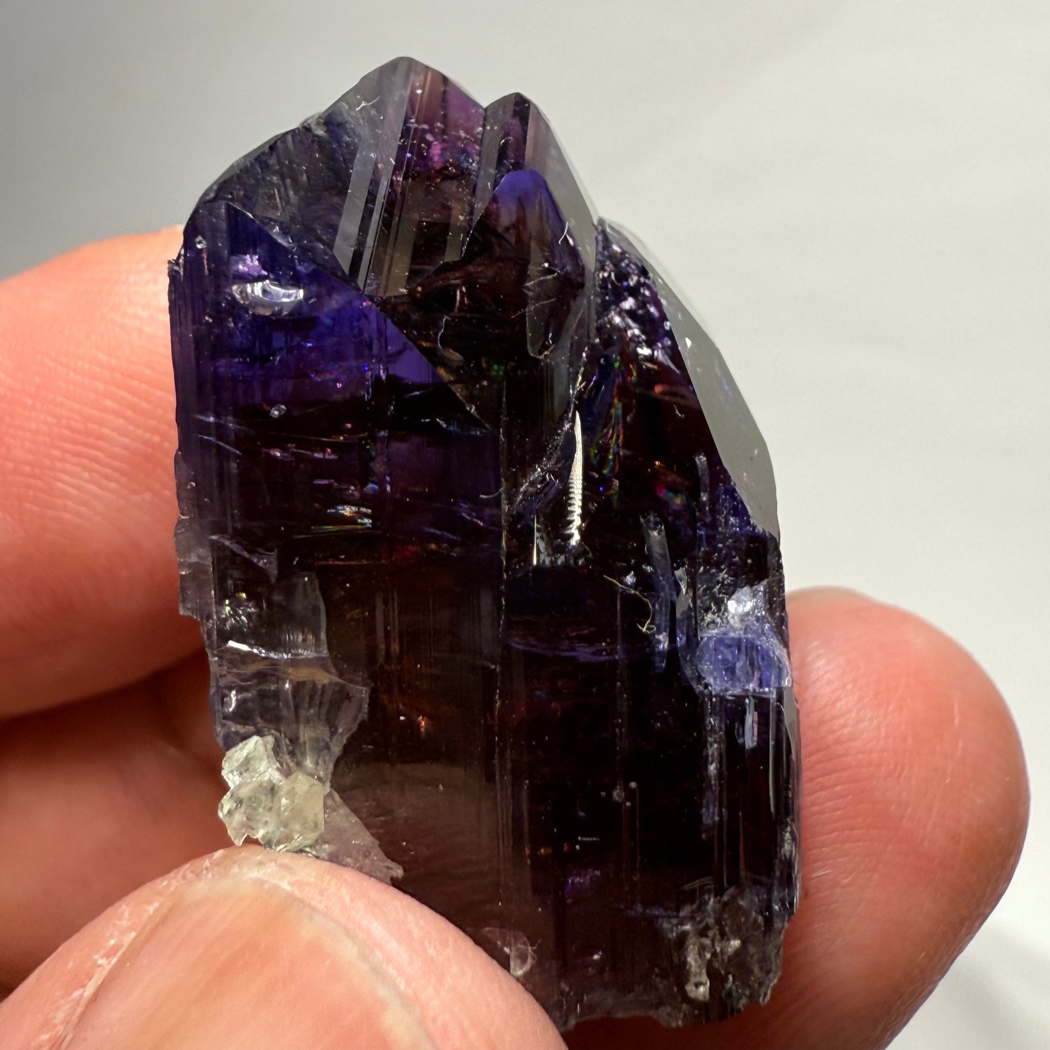 Tanzanite Crystal, 78.95ct / 15.772gm, from Merelani, Tanzania.  Untreated Unheated, Size: 32.2 × 18.5 × 17.2 mm.