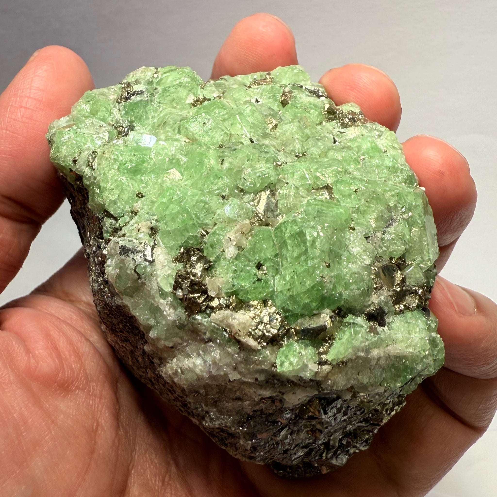 Tsavorite Crystal, almost half a kilo, 428.00gm / 2140.00ct, Merelani, Tanzania, Unheated Untreated