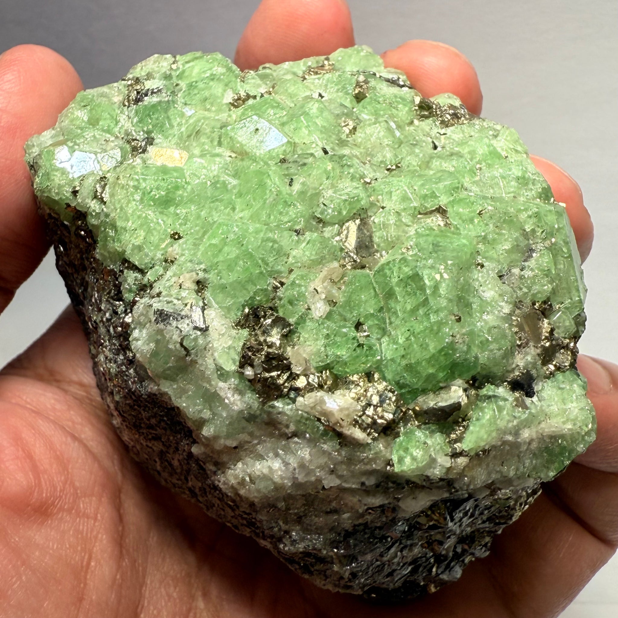 Tsavorite Crystal, almost half a kilo, 428.00gm / 2140.00ct, Merelani, Tanzania, Unheated Untreated