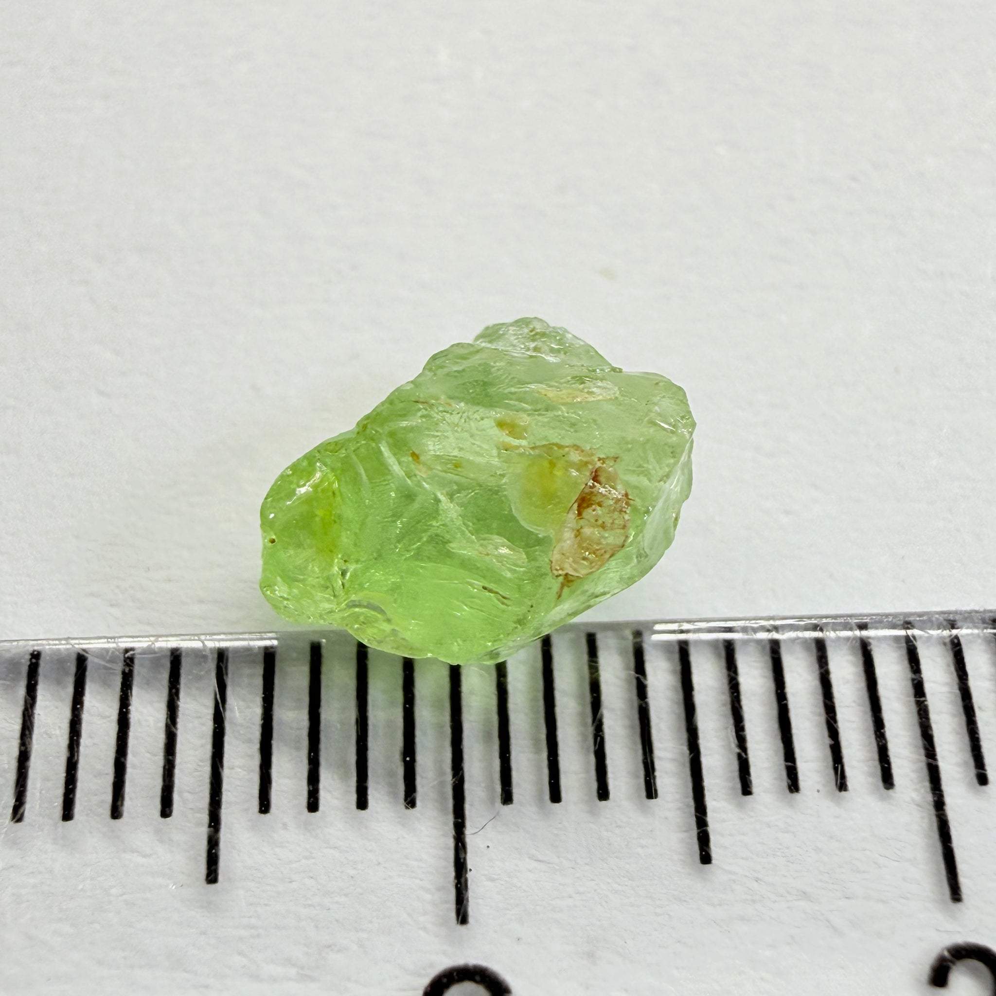 Tsavorite Garnet, 2.89ct, Kenya, Untreated Unheated, vs-vvs, light apple green