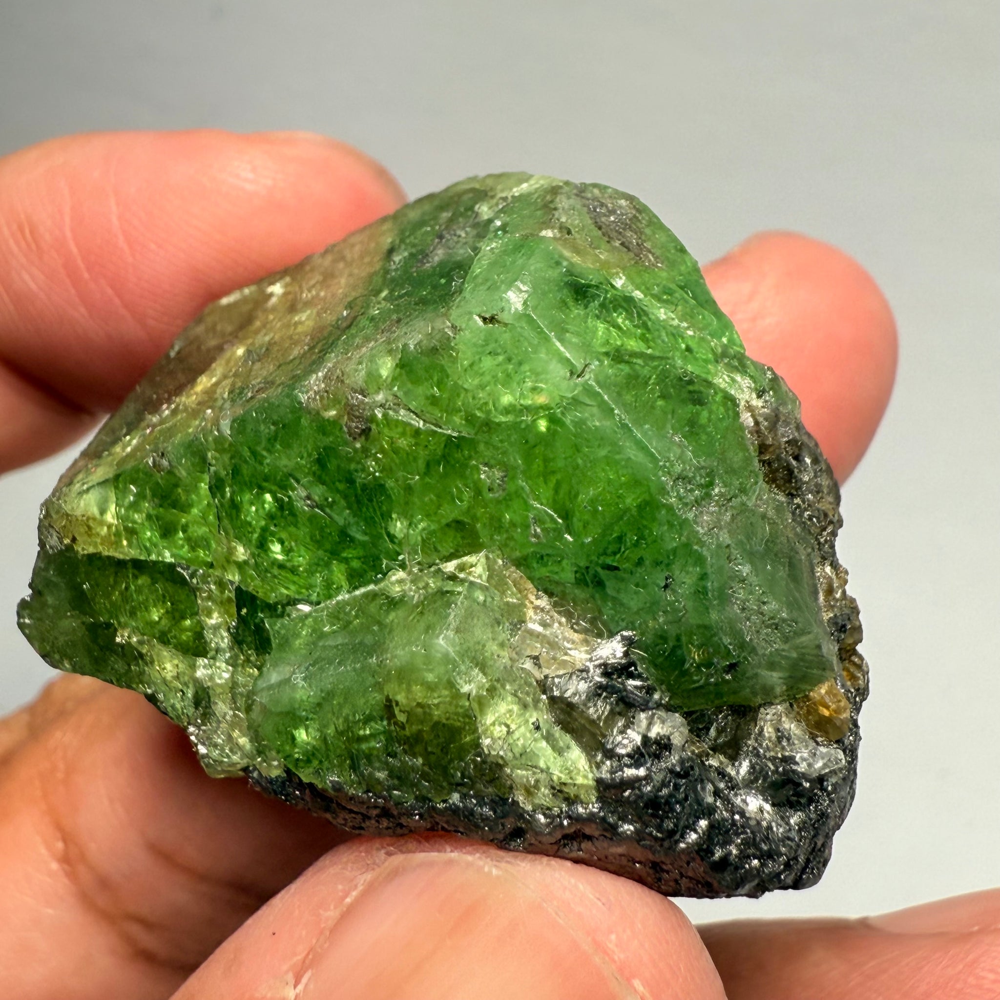 Tsavorite Crystal, 38.00gm / 190.00ct, Merelani, Tanzania, Unheated Untreated