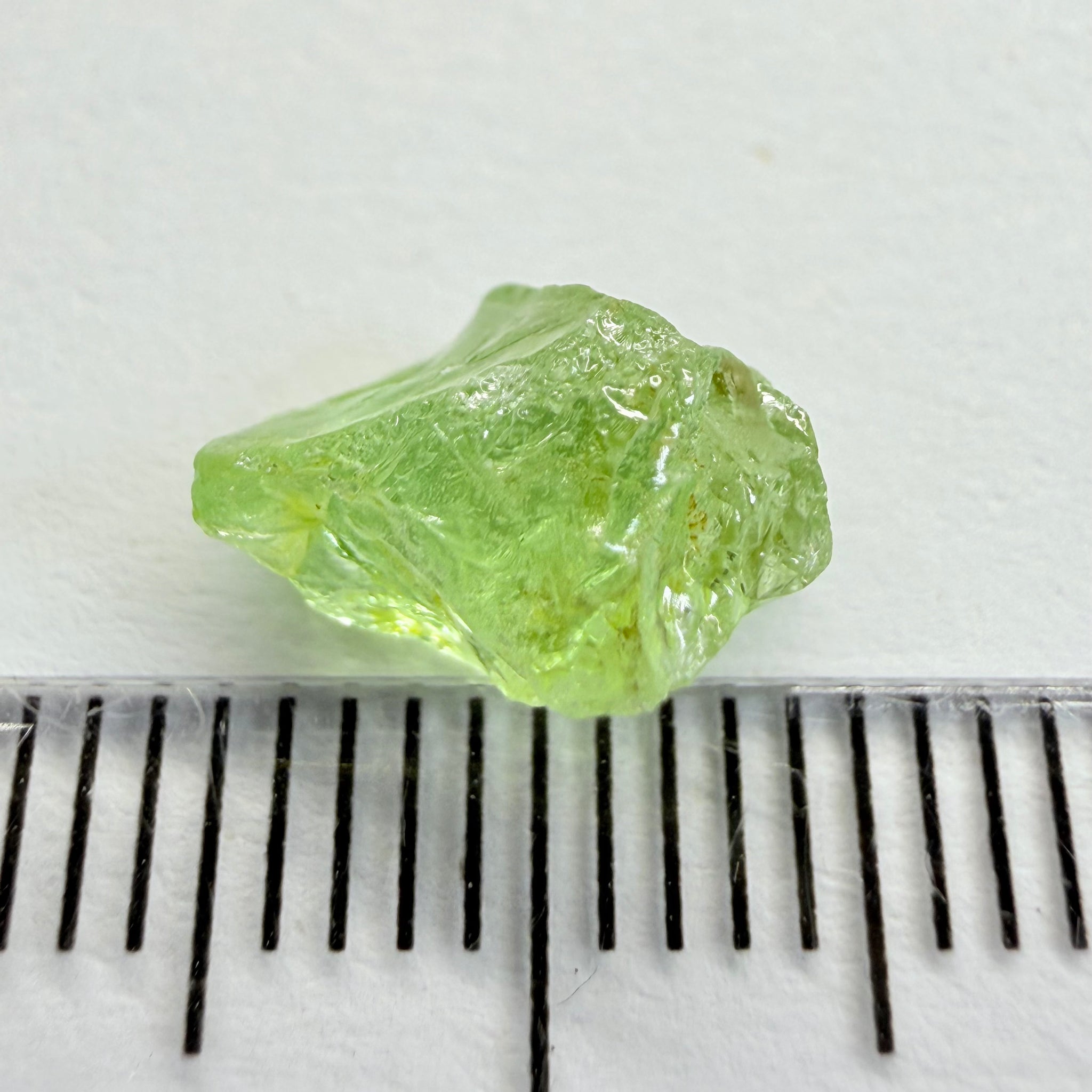 Tsavorite Garnet, 2.89ct, Kenya, Untreated Unheated, vs-vvs, light apple green