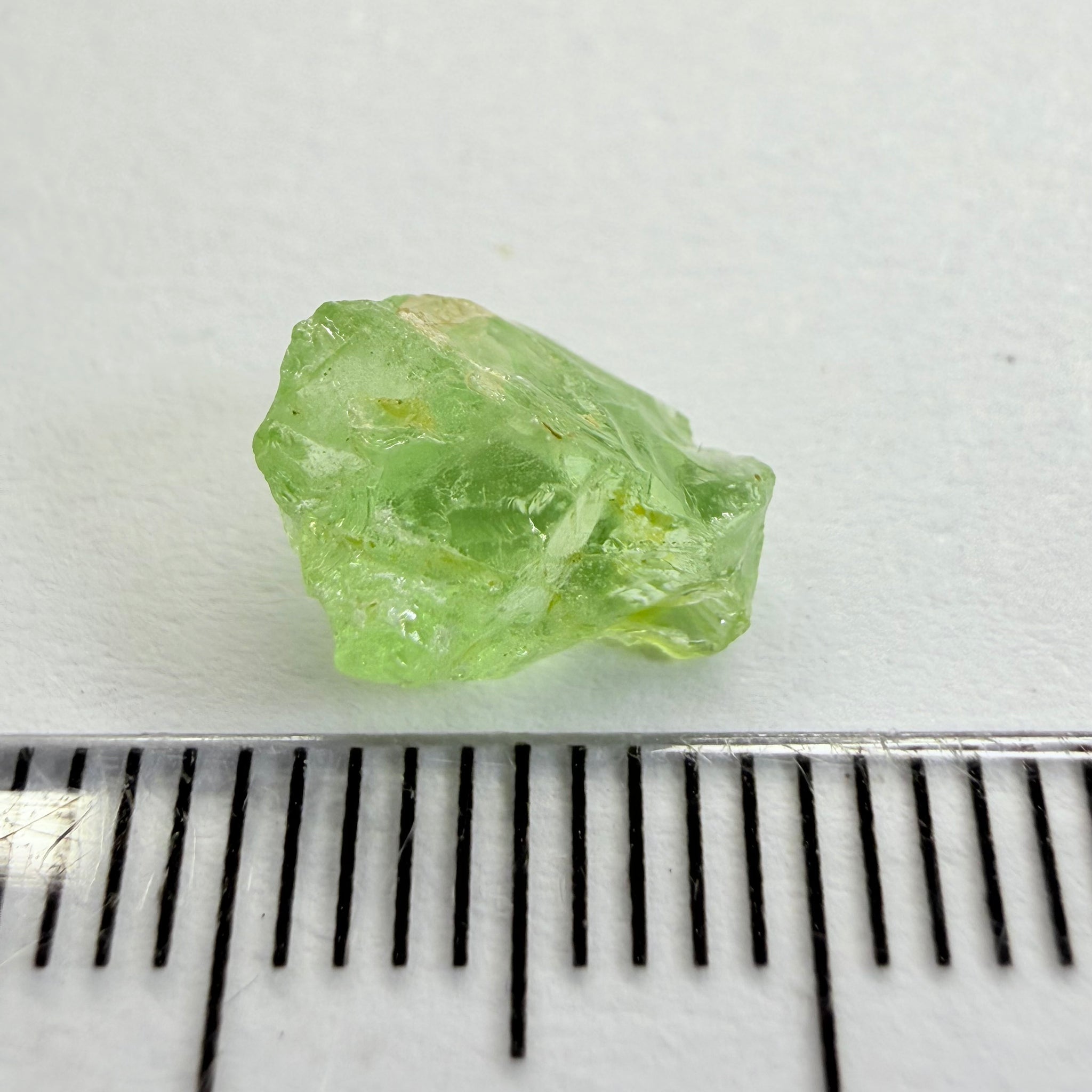Tsavorite Garnet, 2.89ct, Kenya, Untreated Unheated, vs-vvs, light apple green