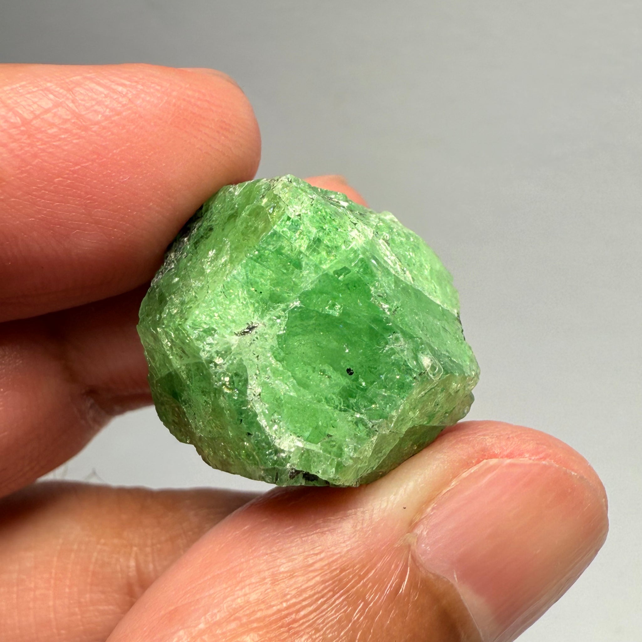 Tsavorite Crystal, 12.60gm / 63.00ct, Merelani, Tanzania, Unheated Untreated