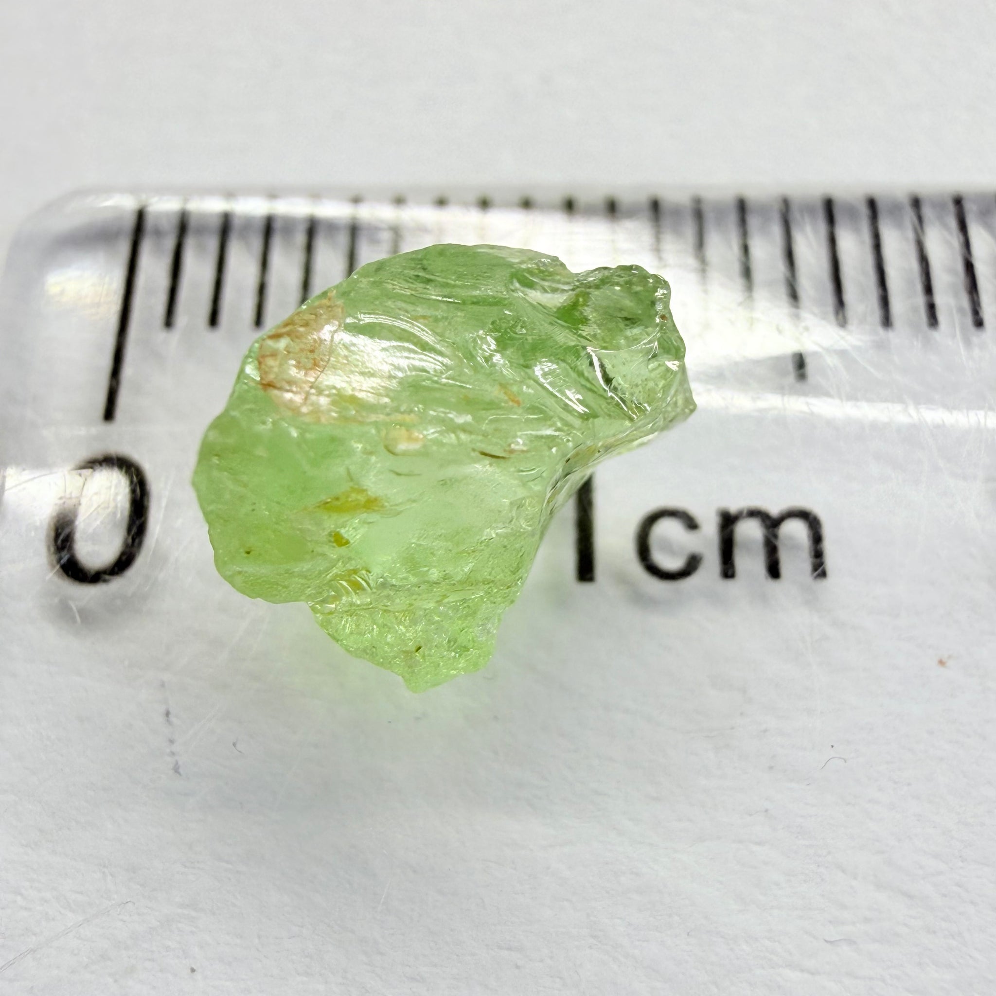 Tsavorite Garnet, 2.89ct, Kenya, Untreated Unheated, vs-vvs, light apple green
