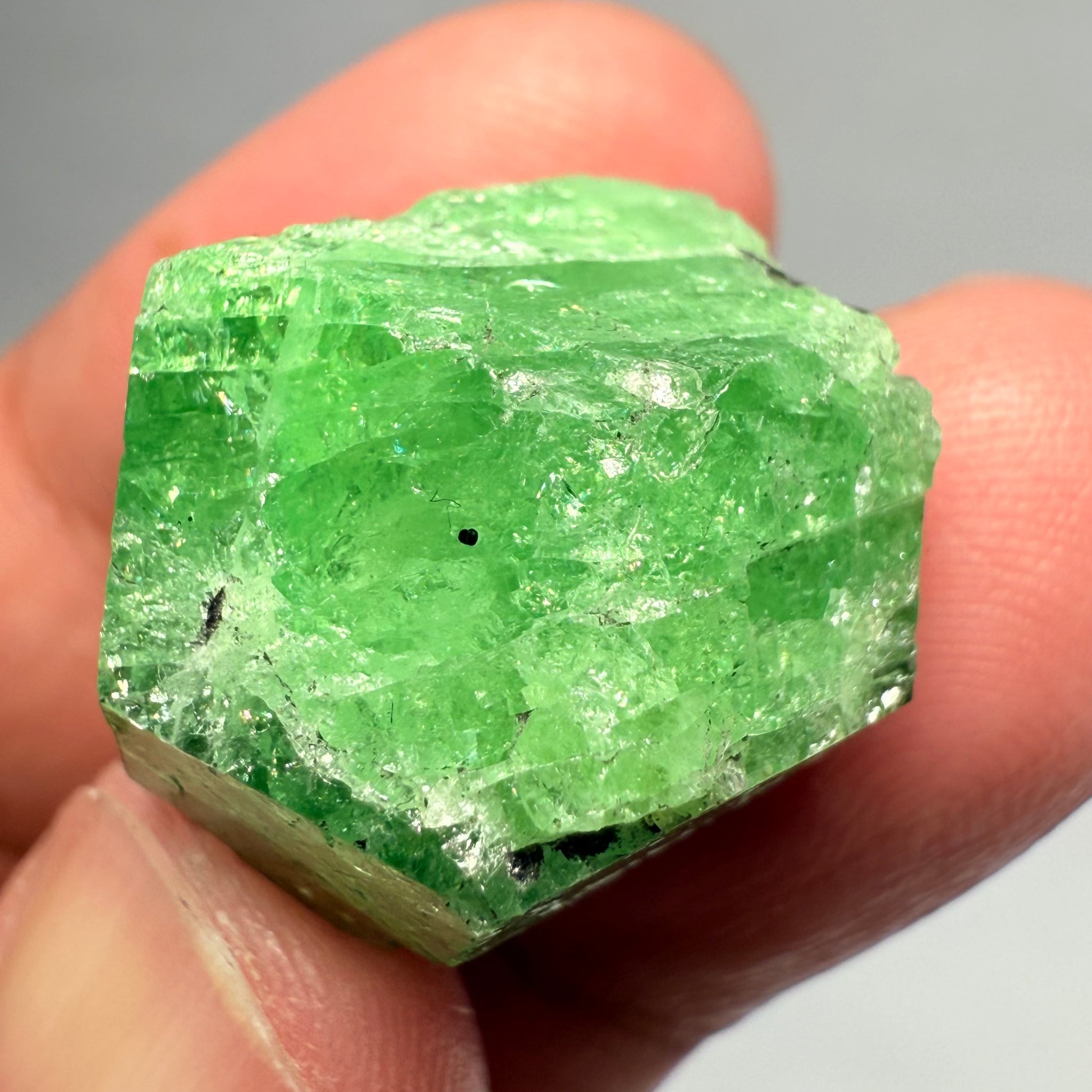 Tsavorite Crystal, 12.60gm / 63.00ct, Merelani, Tanzania, Unheated Untreated