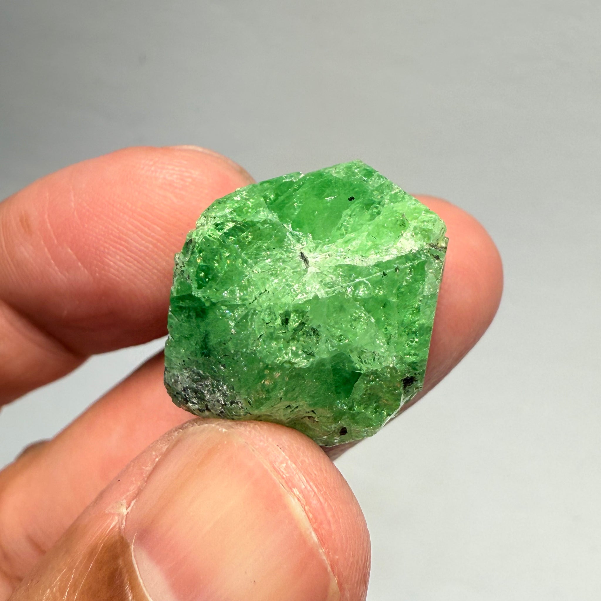 Tsavorite Crystal, 12.60gm / 63.00ct, Merelani, Tanzania, Unheated Untreated