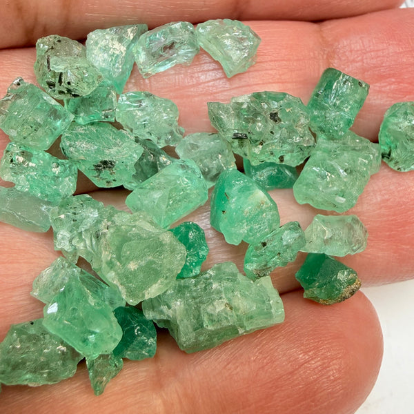 Emerald Crystal Lot, 41.94ct, Tanzania, Untreated Unheated, no oil. Great for setting as is in jewellery&nbsp;