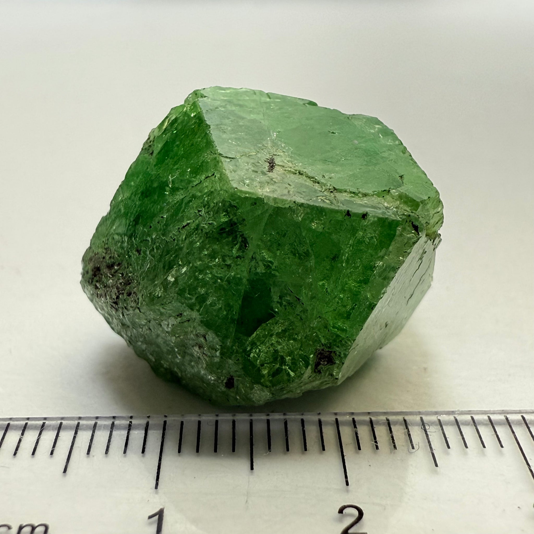 Tsavorite Crystal, 12.60gm / 63.00ct, Merelani, Tanzania, Unheated Untreated