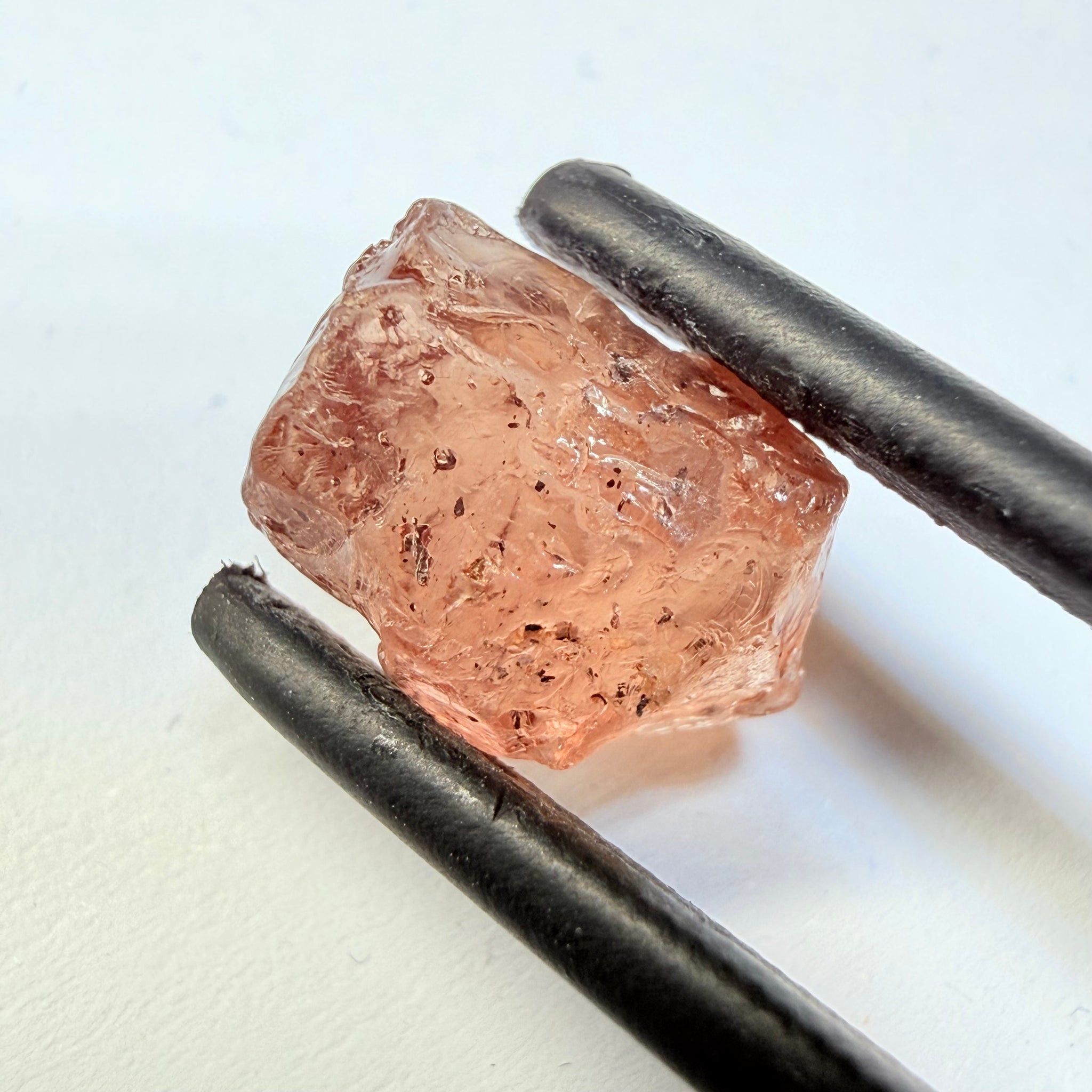 Champagne Malaya Garnet, 5.61ct, Tanzania, Untreated Unheated, spotty, colour shifting