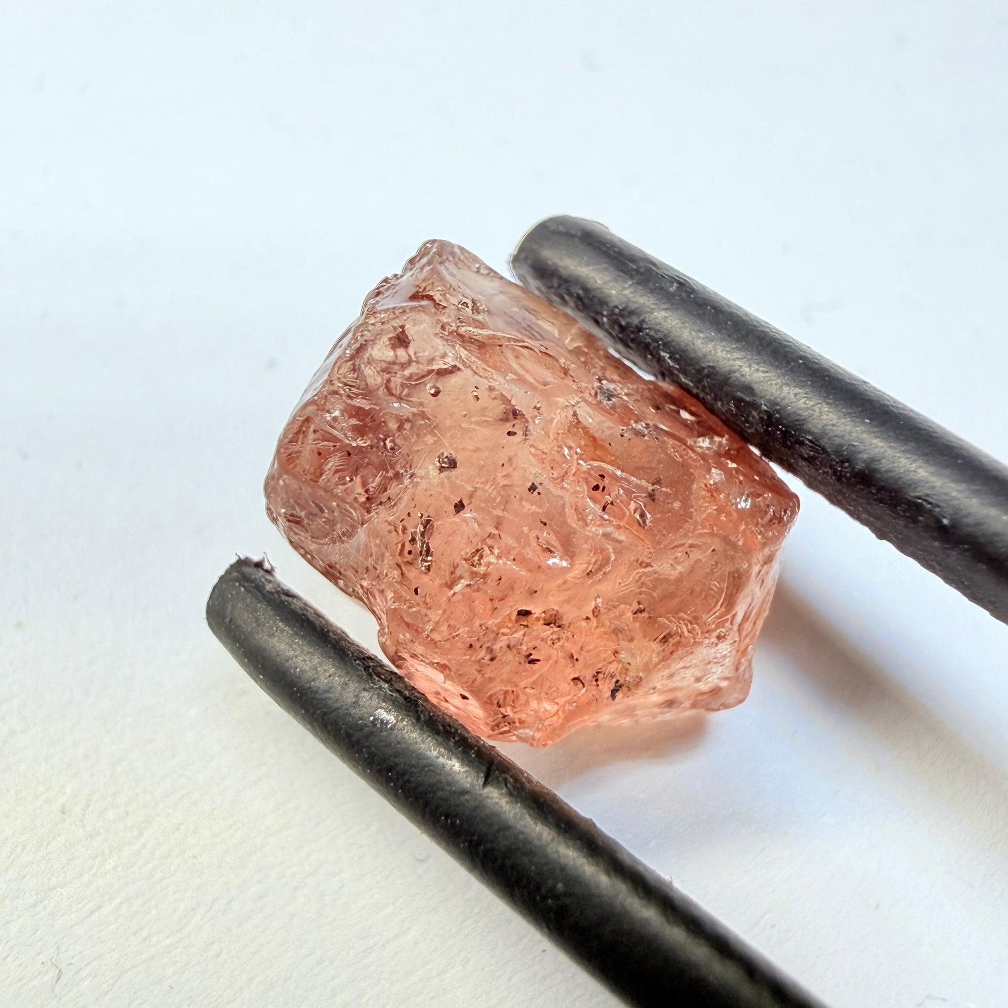 Champagne Malaya Garnet, 5.61ct, Tanzania, Untreated Unheated, spotty, colour shifting