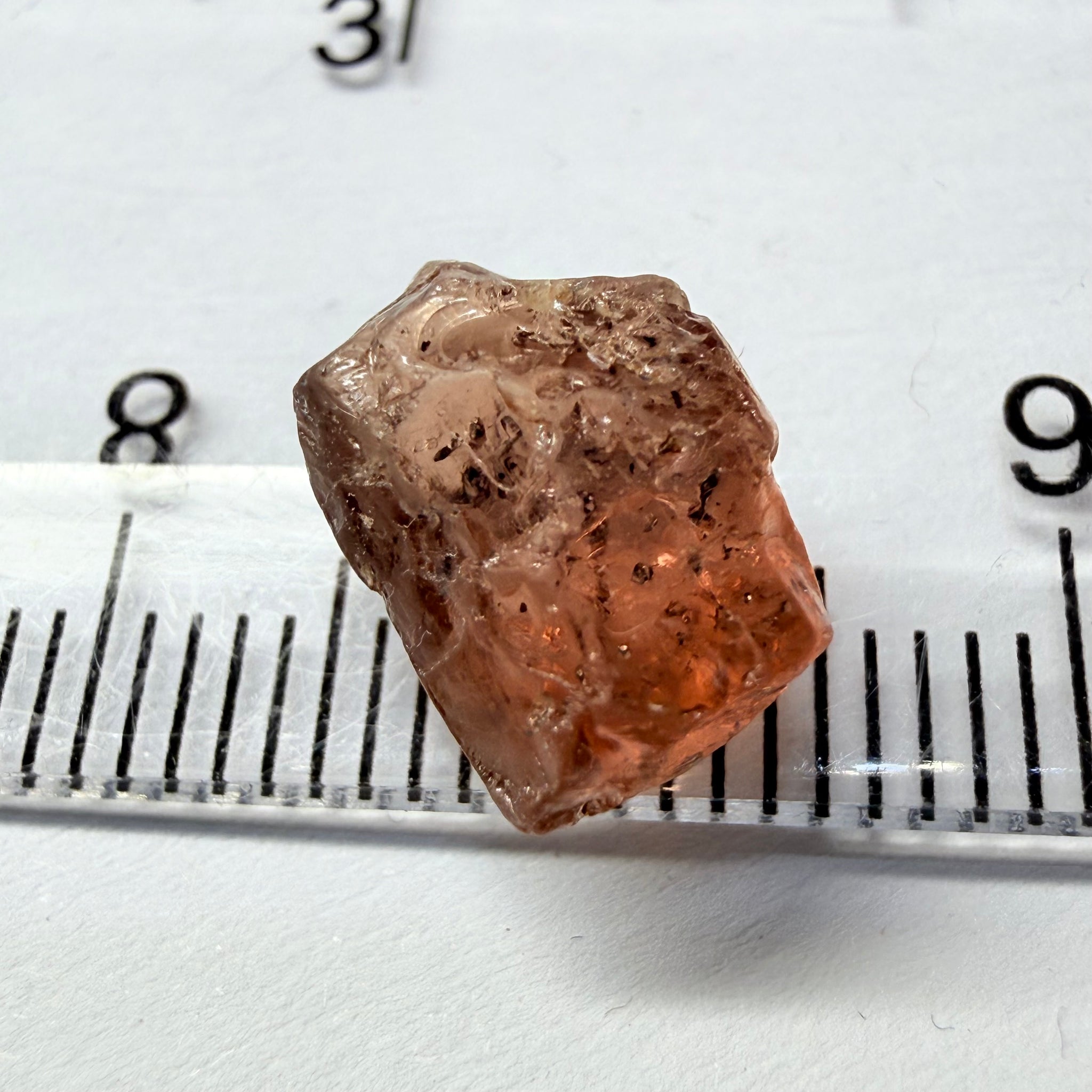 Champagne Malaya Garnet, 5.61ct, Tanzania, Untreated Unheated, spotty, colour shifting