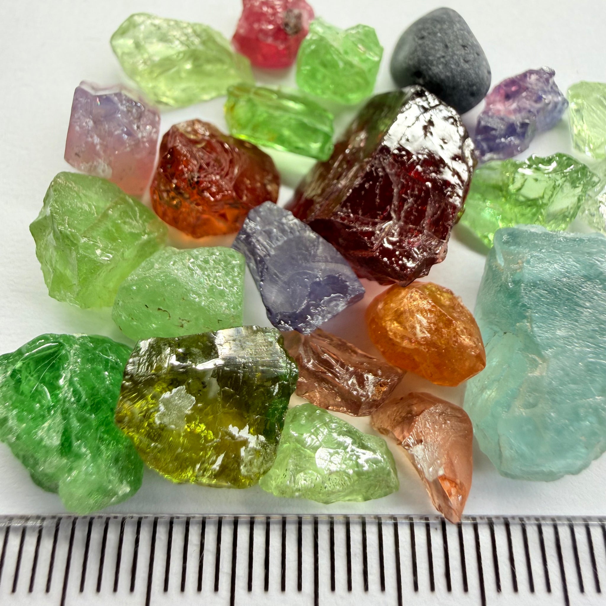 Mixed Lot, 92.53ct, Tanzania, Untreated Unheated, great for specimen collections or setting in jewellery as is, great for cabs too!