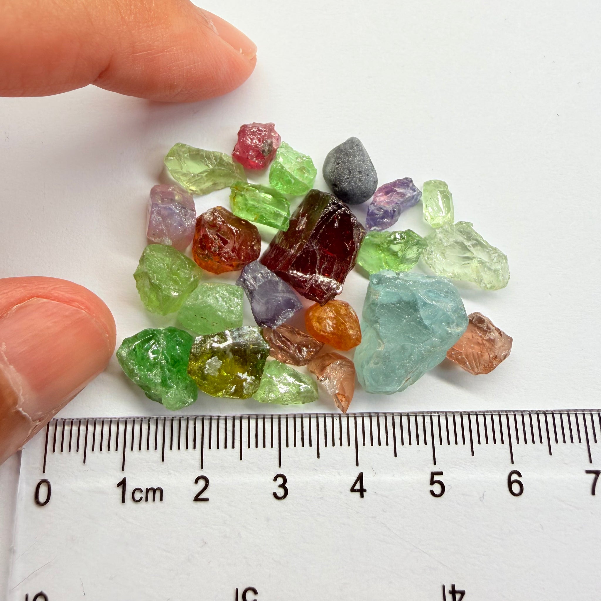 Mixed Lot, 92.53ct, Tanzania, Untreated Unheated, great for specimen collections or setting in jewellery as is, great for cabs too!
